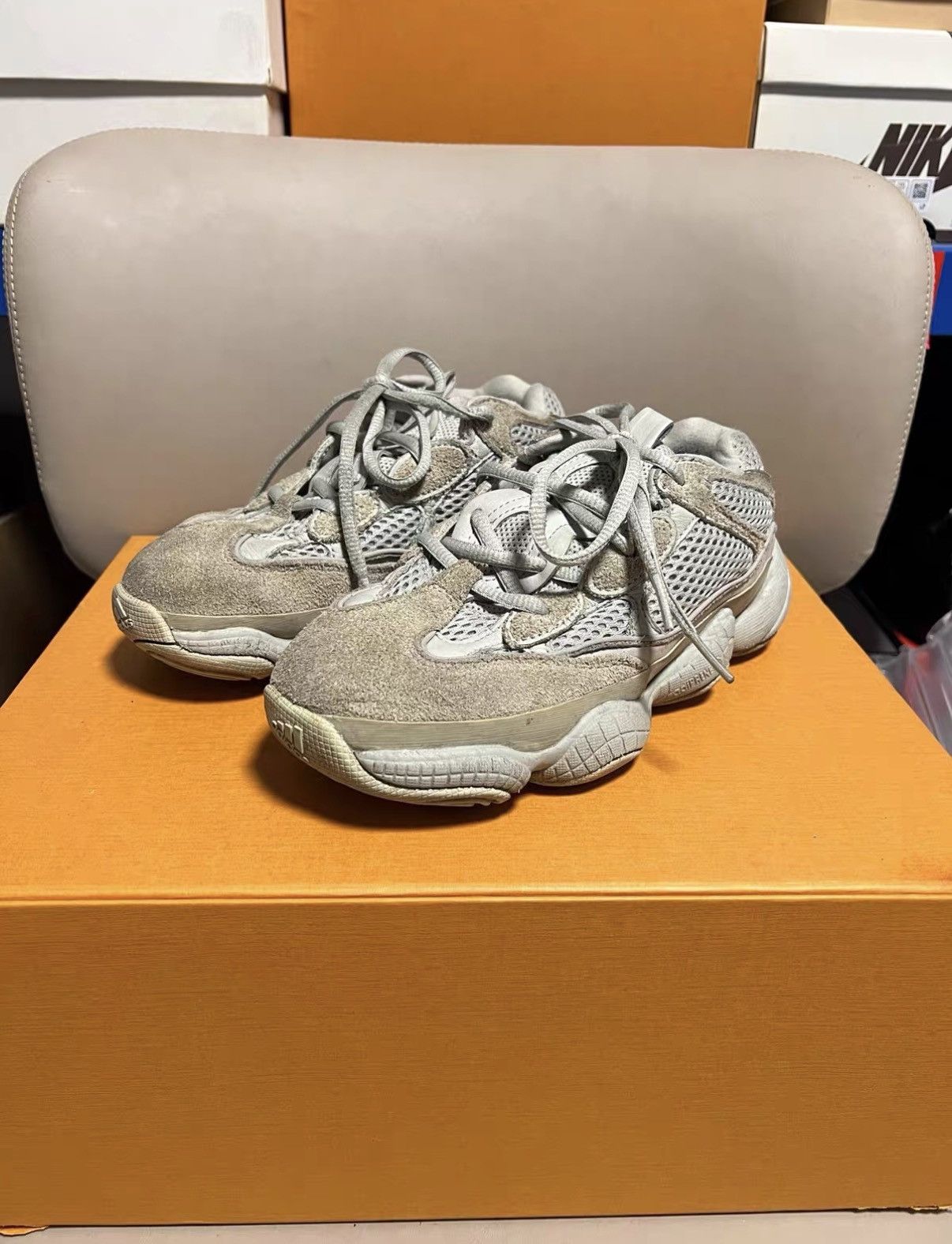 Yeezy Yeezy 500 Salt J42 Size US 4 / IT 34 - 1 Thumbnail