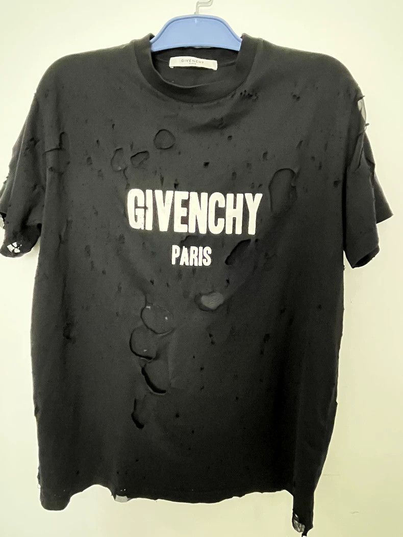 Givenchy Givenchy Large hole short-sleeve XS size black classic mod Size US XS / EU 42 / 0 - 1 Thumbnail
