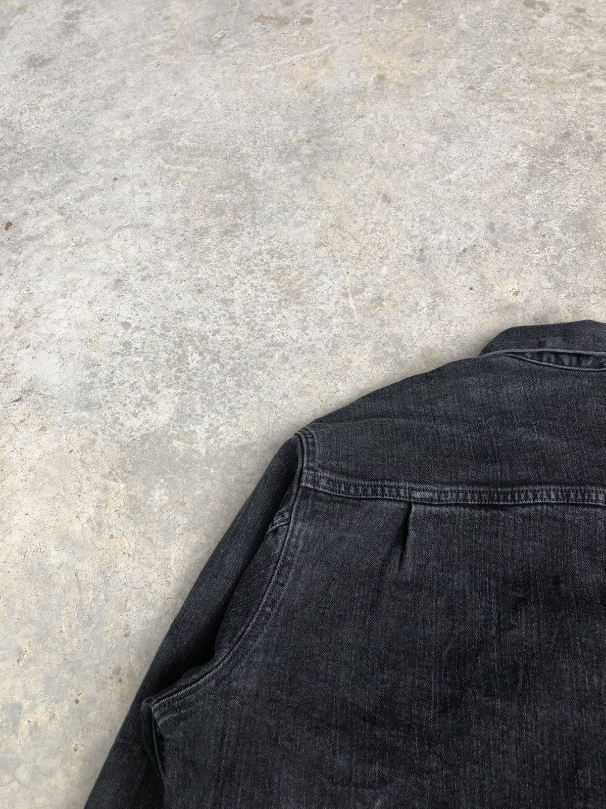 Uniqlo Japanese Uniqlo Type 2 Denim Jacket Distressed Denim Size US L / EU 52-54 / 3 - 8 Thumbnail