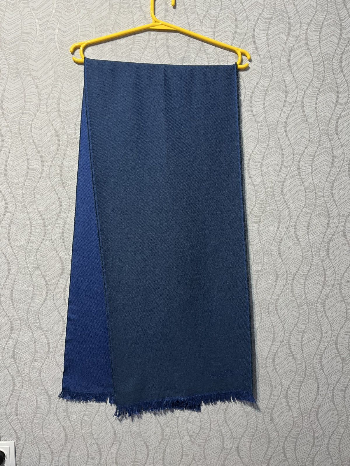 Valentino Authentic Valentino Luxury Blue Silk Scarf 180x40 cm Size ONE SIZE - 3 Thumbnail