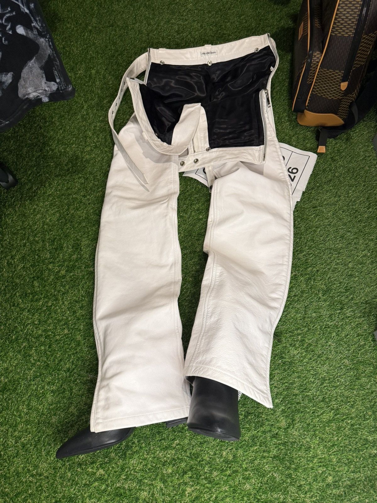Balenciaga Balenciaga SS20 Look33 RUNWAY White Calf Leather Fetish Pant Size US 28 / EU 44 - 10 Thumbnail