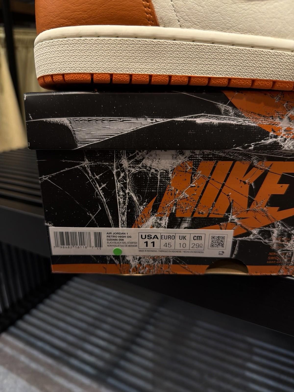 Jordan Brand Size 11 Air Jordan 1 Retro OG 2025 High Shattered Backboard Size US 11 / EU 44 - 10 Thumbnail