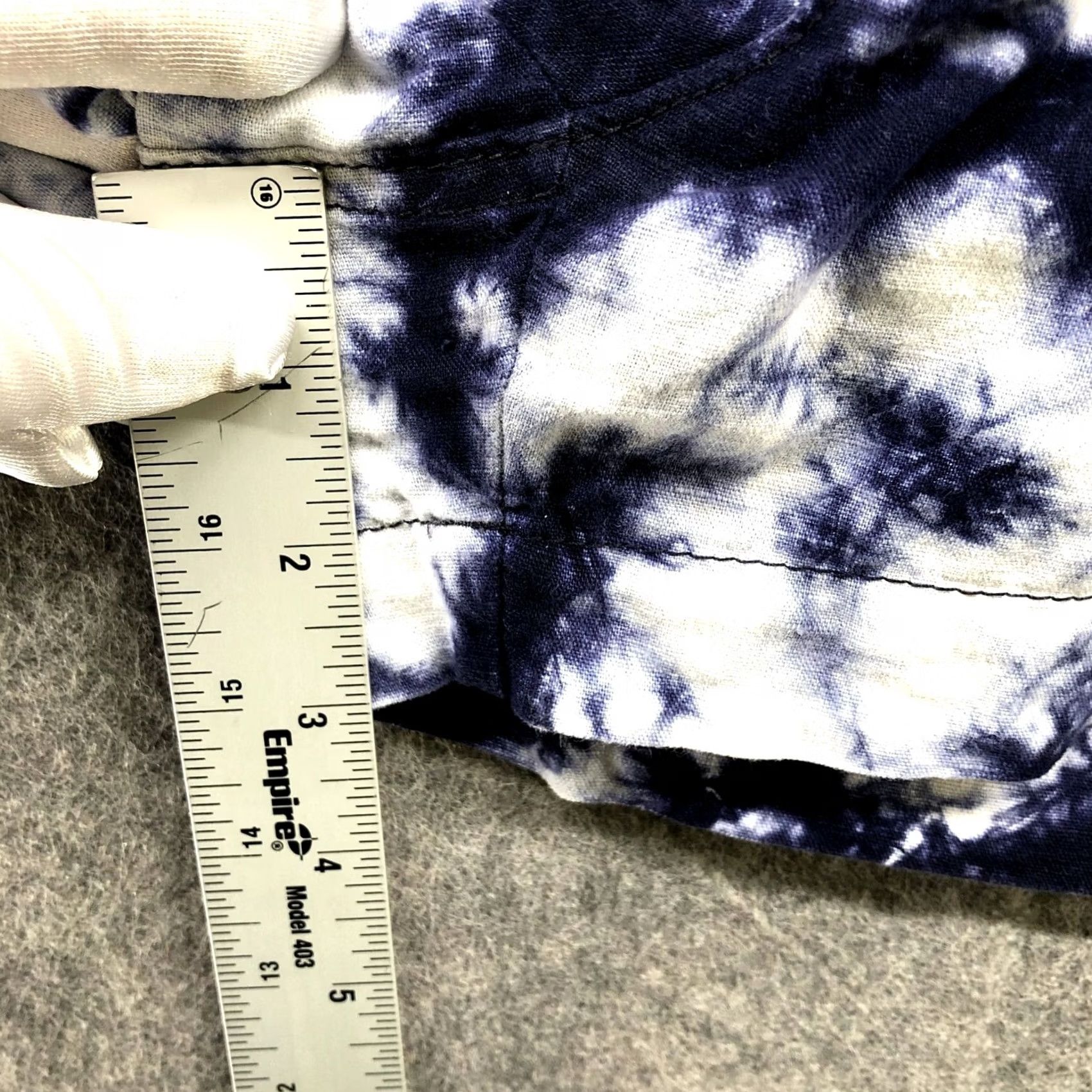Gap GAP Tie Dye Summer Shorts Womens Size 00 Blue Lightweight Low Rise Size 24" / US 00 / IT 34 - 6 Thumbnail