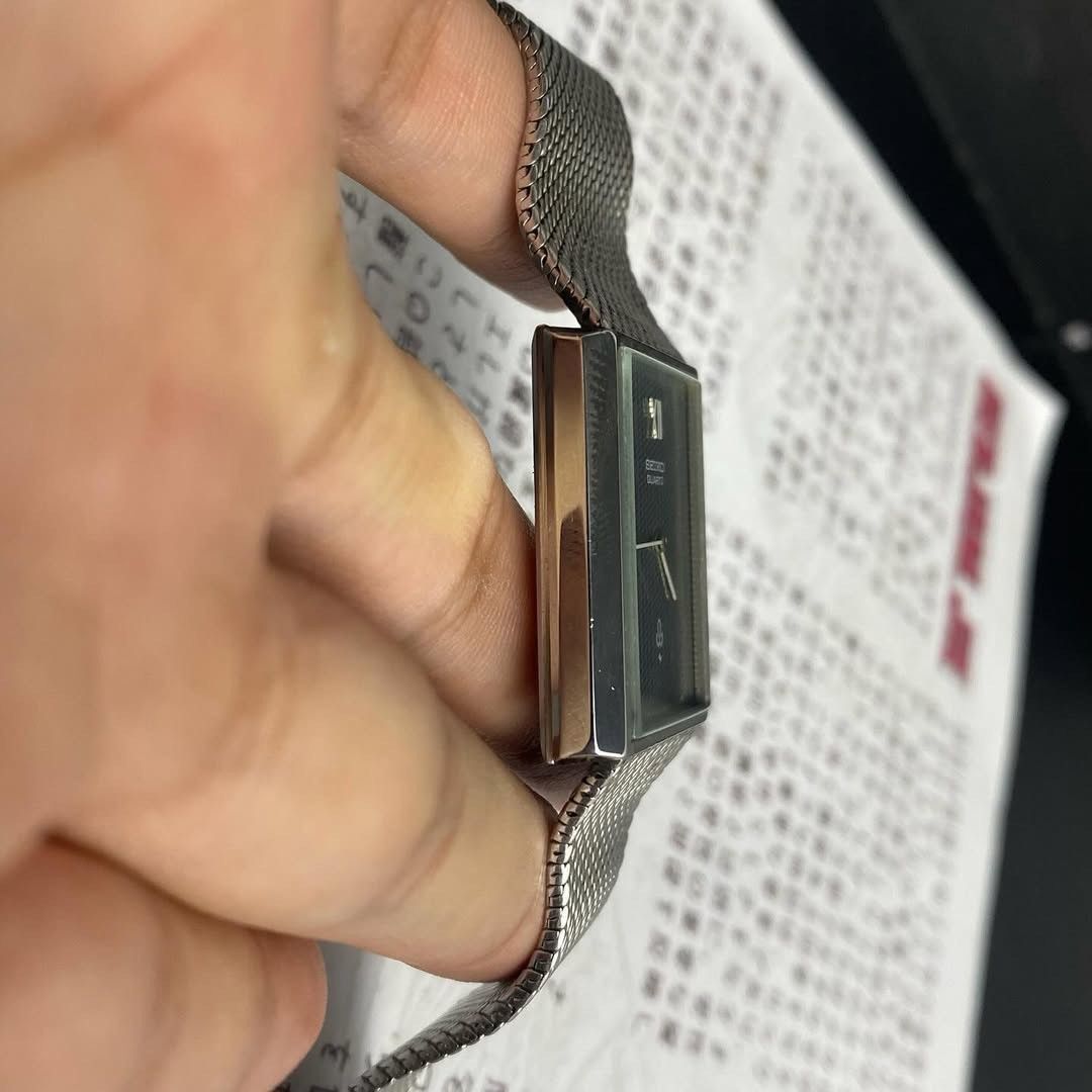 Seiko Seiko Tank Mirror Dial Size 32 - 2 Thumbnail