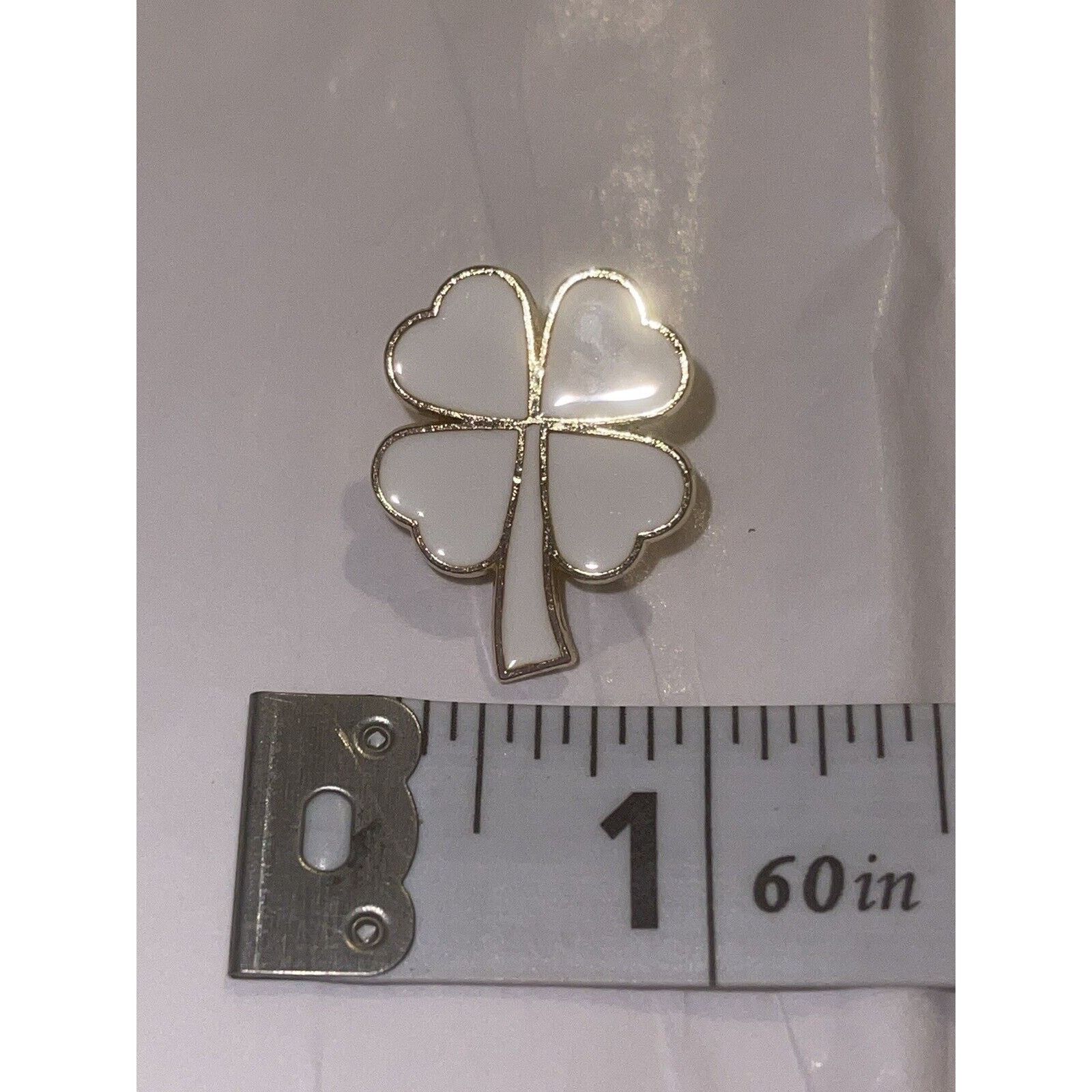 Other White 4 Leaf Clover Pin Brooch Size ONE SIZE - 1 Thumbnail