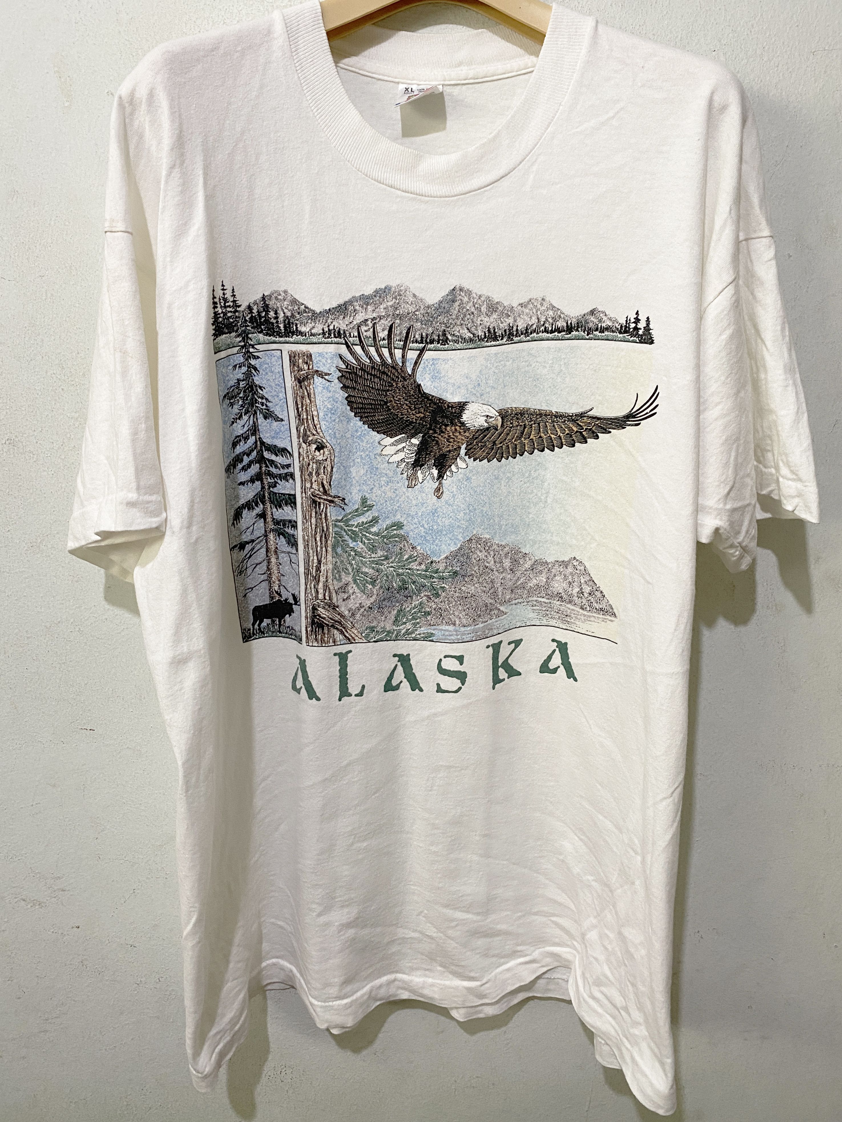 Vintage 90s Alaska Animals Shirt