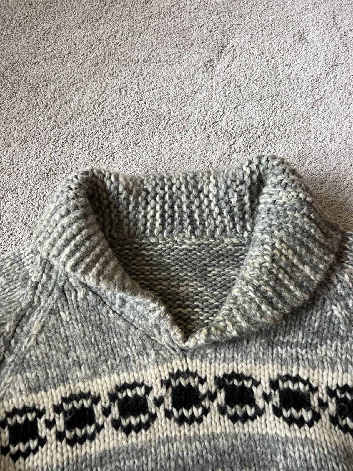 Handmade × Vintage Vintage 60s Cowichan Sweater Style Pull Over Fits Small Size US S / EU 44-46 / 1 - 2 Thumbnail