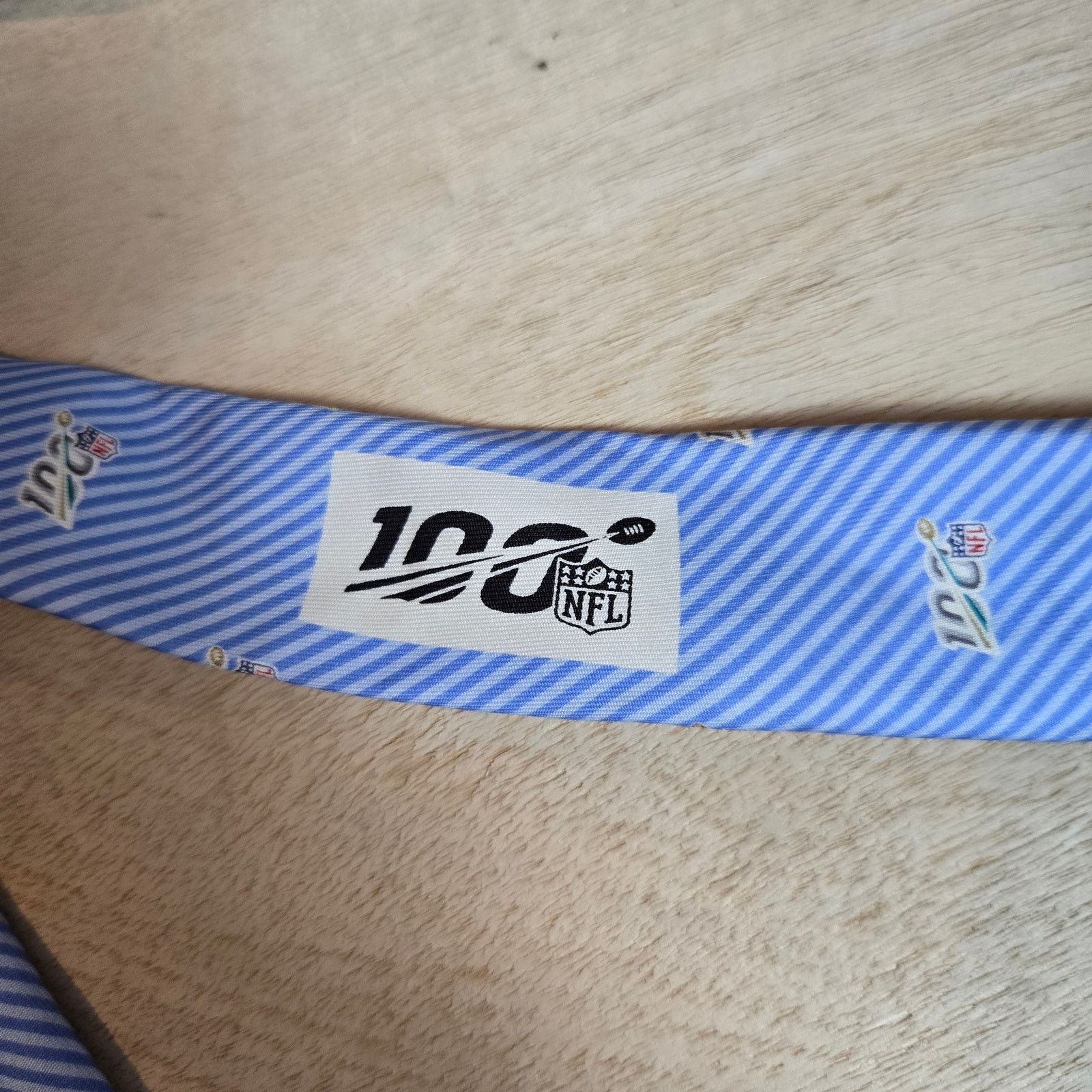 Vineyard Vines NWT Vineyard Vines NFL 100 years silk tie Custom Collection Size ONE SIZE - 6 Thumbnail