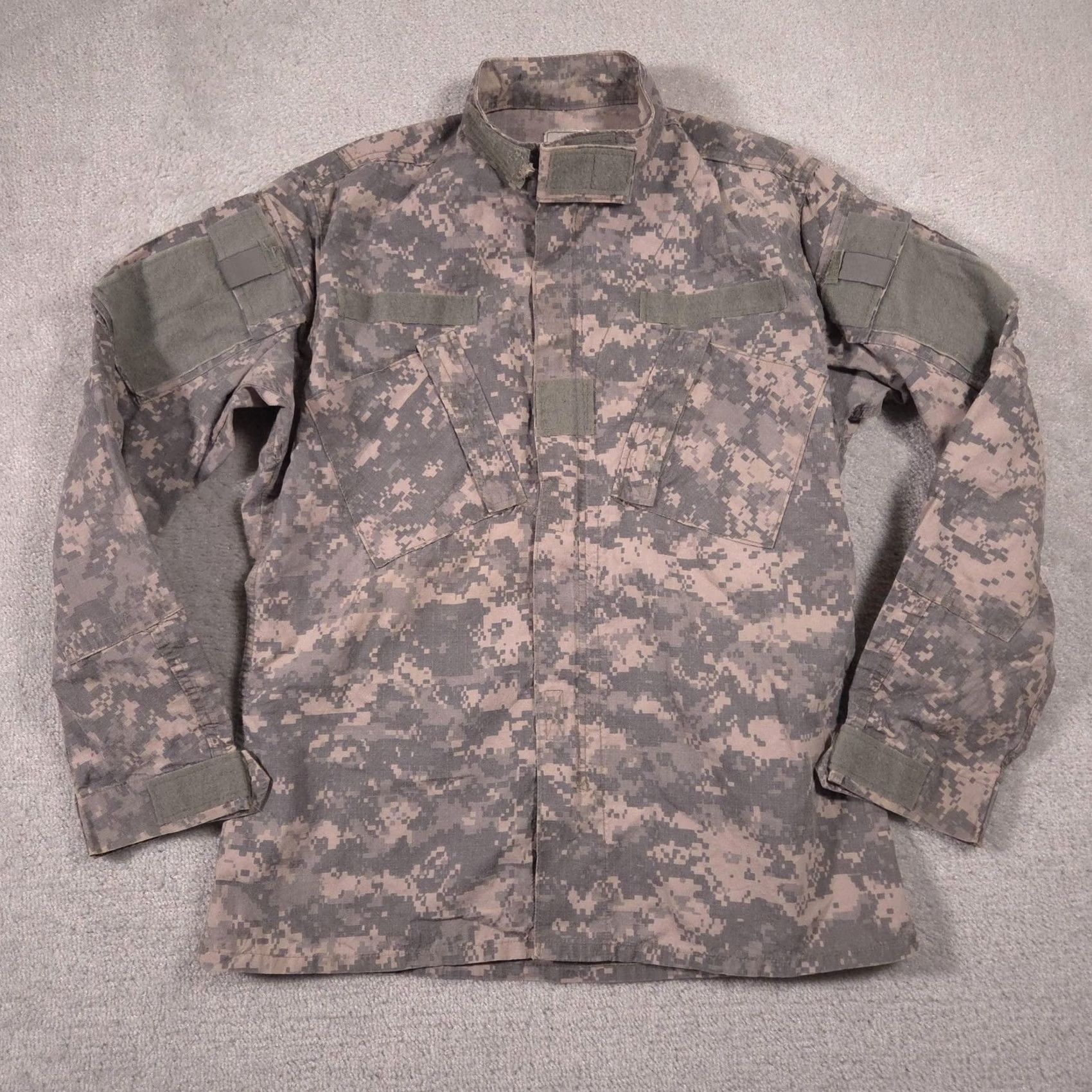 Vintage VINTAGE US Army ACU Jacket Mens Medium Long Gray Digital Camo Combat UCP Field Uniform Size US M / EU 48-50 / 2 - 2 Thumbnail