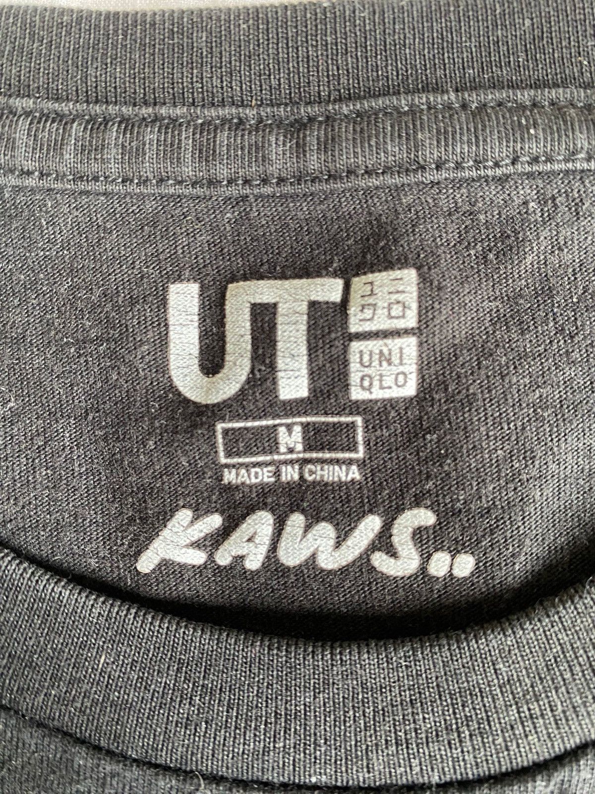 Kaws × Uniqlo tee kaws x uniqlo Size US M / EU 48-50 / 2 - 4 Thumbnail