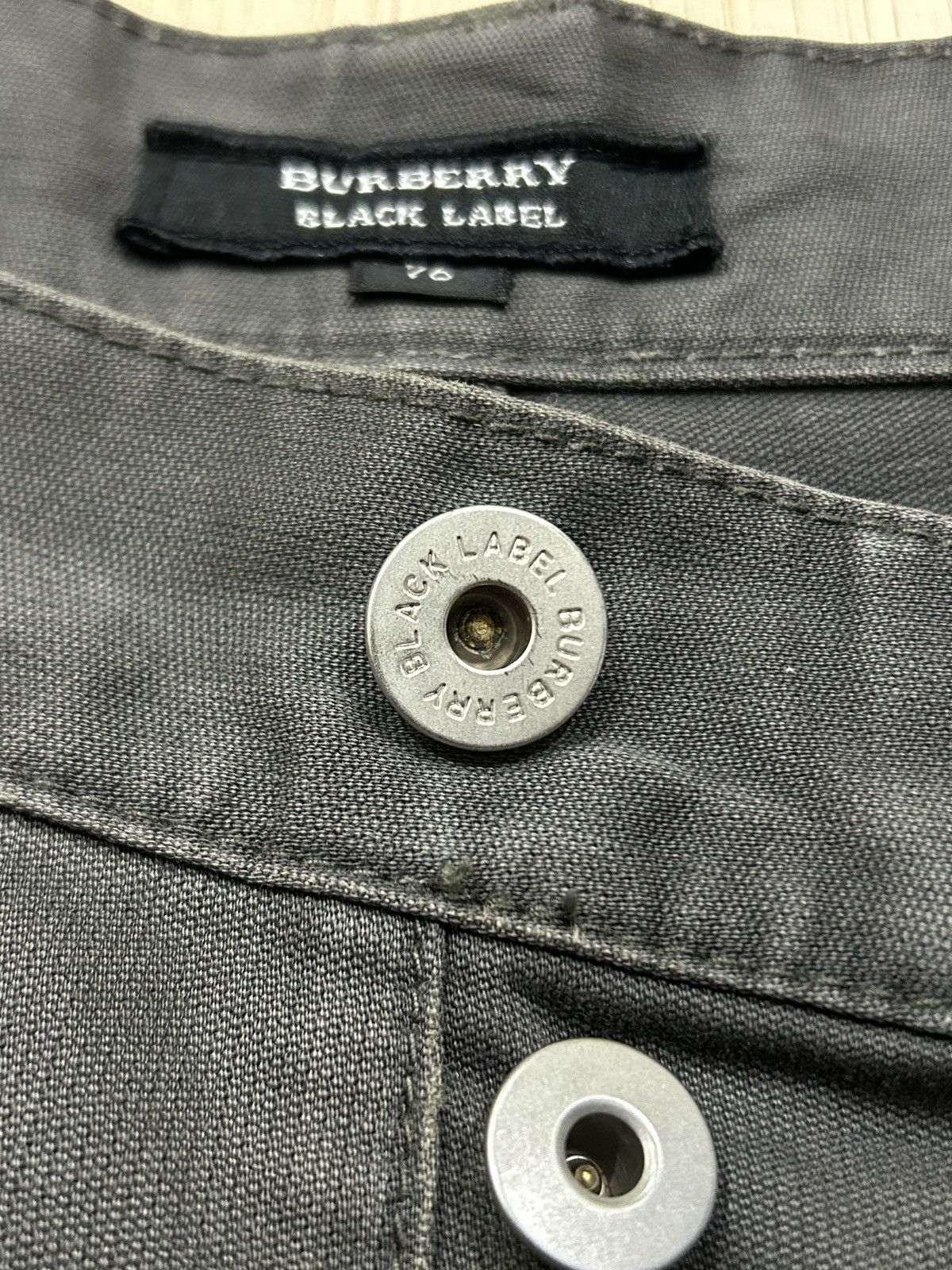 Burberry × Designer Vintage Burberry Cargo Multi Pocket y2k Size US 31 - 8 Thumbnail