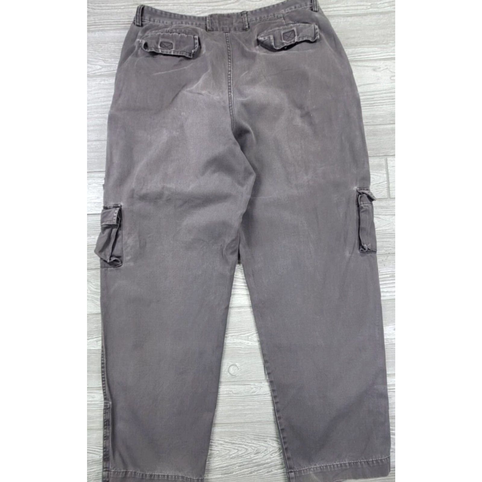 Tommy Hilfiger VINTAGE Tommy Hilfiger Gray Cargo Pants 36x31 Chino Baggy Workwear Jeans - Mens Size US 36 / EU 52 - 4 Thumbnail