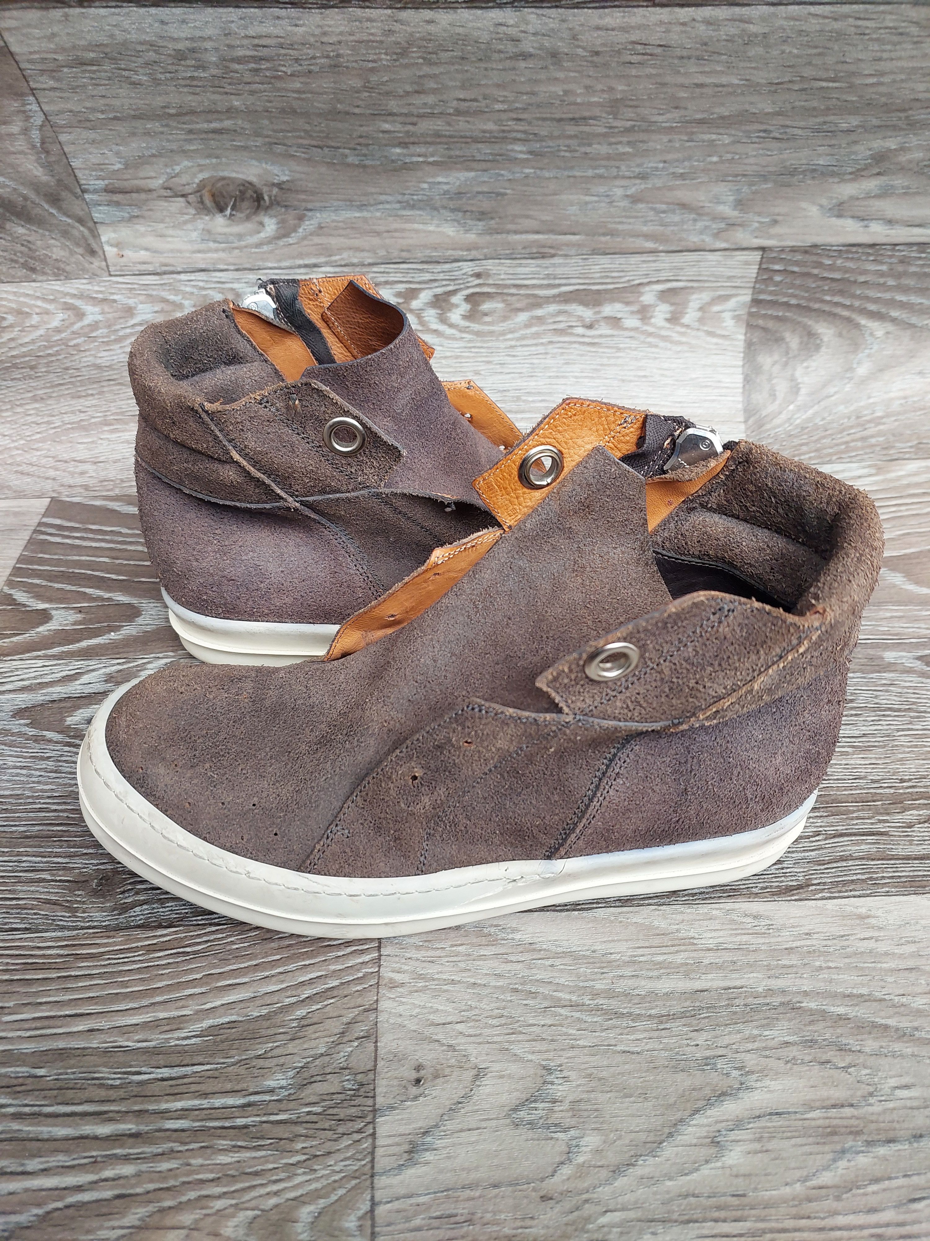 Rick Owens Rick Owens Island Dunk shoes in a brown suede colorway. Size US 6 / IT 36 - 5 Thumbnail