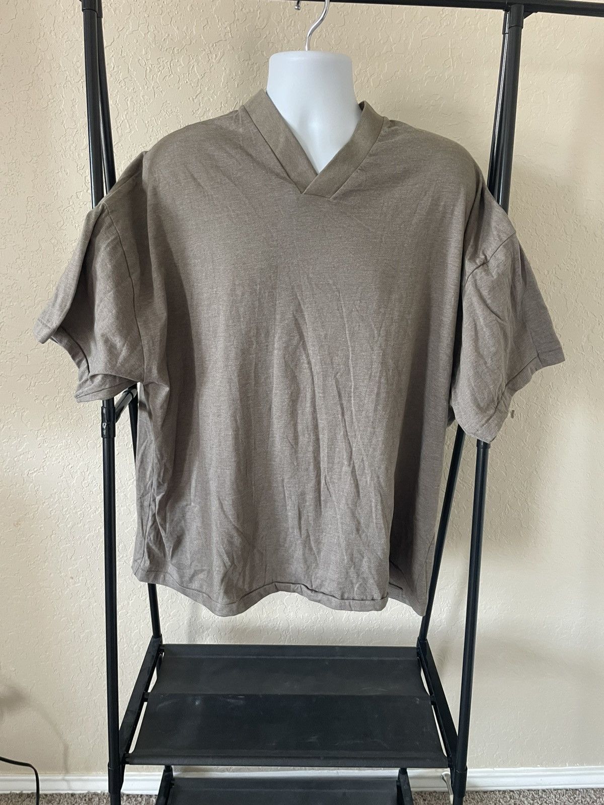 MNML Sheer Oversized V Neck tee nwt Size US M / EU 48-50 / 2 - 1 Thumbnail