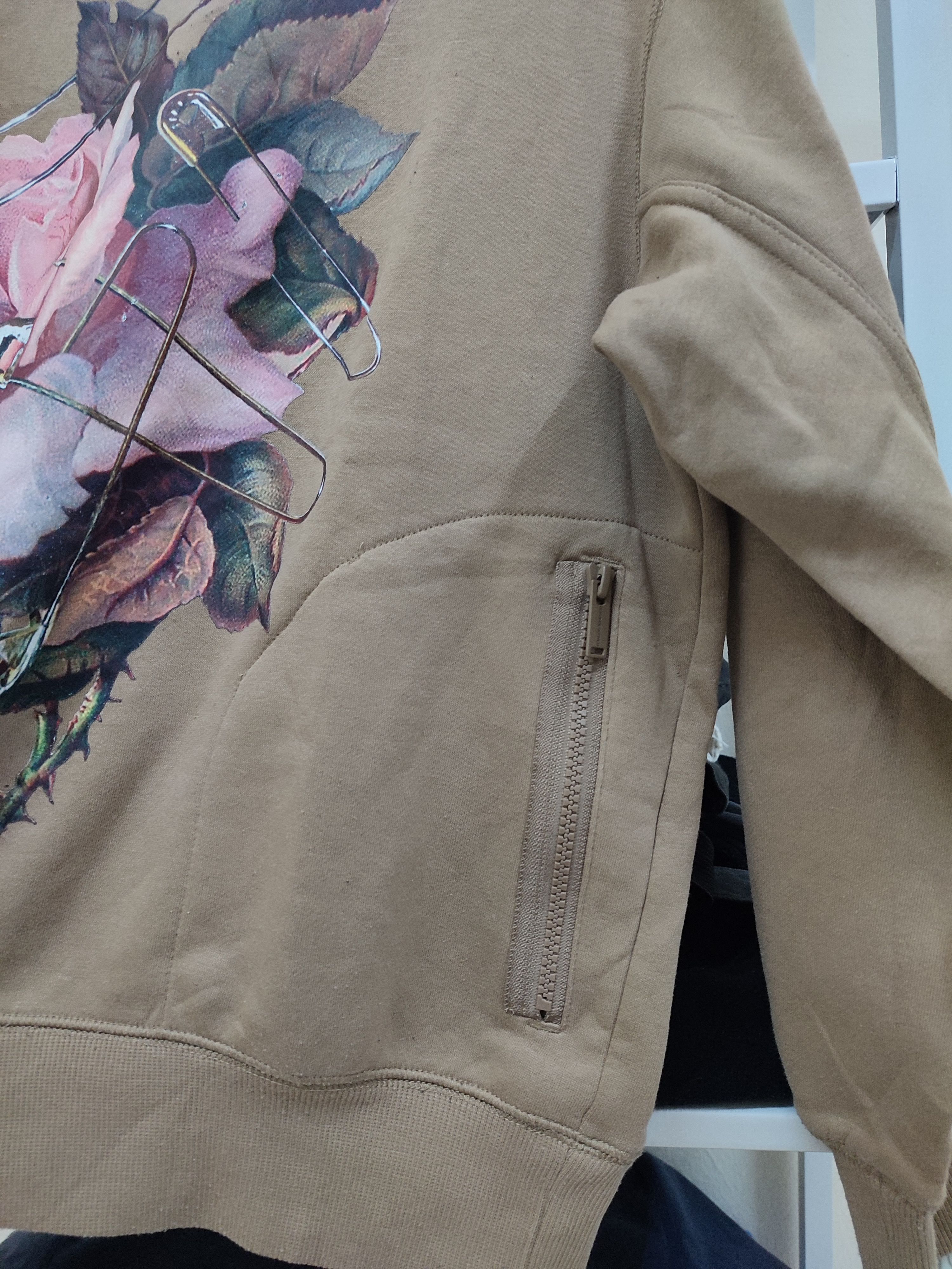 GU × Undercover 💥Steals 💥 Freedom Undercover Flowers Sweatshirt Size US M / EU 48-50 / 2 - 7 Thumbnail