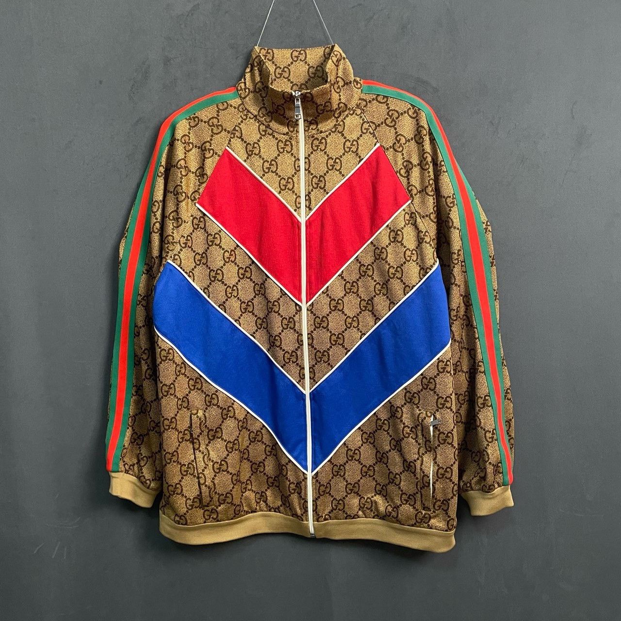 Gucci Gucci Red and blue full-print jacket 2501-Nextarrow Size US M / EU 48-50 / 2 - 1 Thumbnail