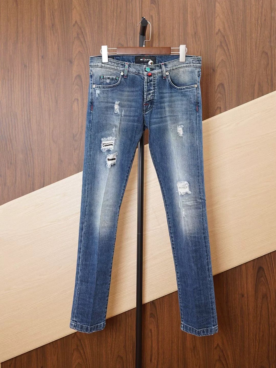 Kiton Kiton Distressed Denim Jeans for Sale Size US 33 - 1 Thumbnail
