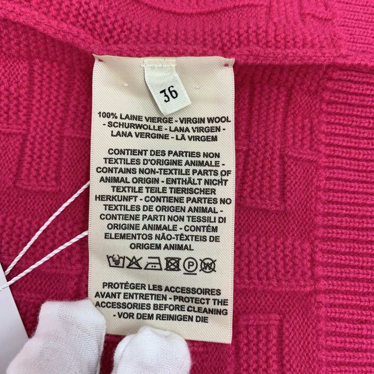 Hermes Hermes Rose Red V-neck Wool Long Sleeve Knitted Coat K26WX Size XS / US 0-2 / IT 36-38 - 6 Thumbnail