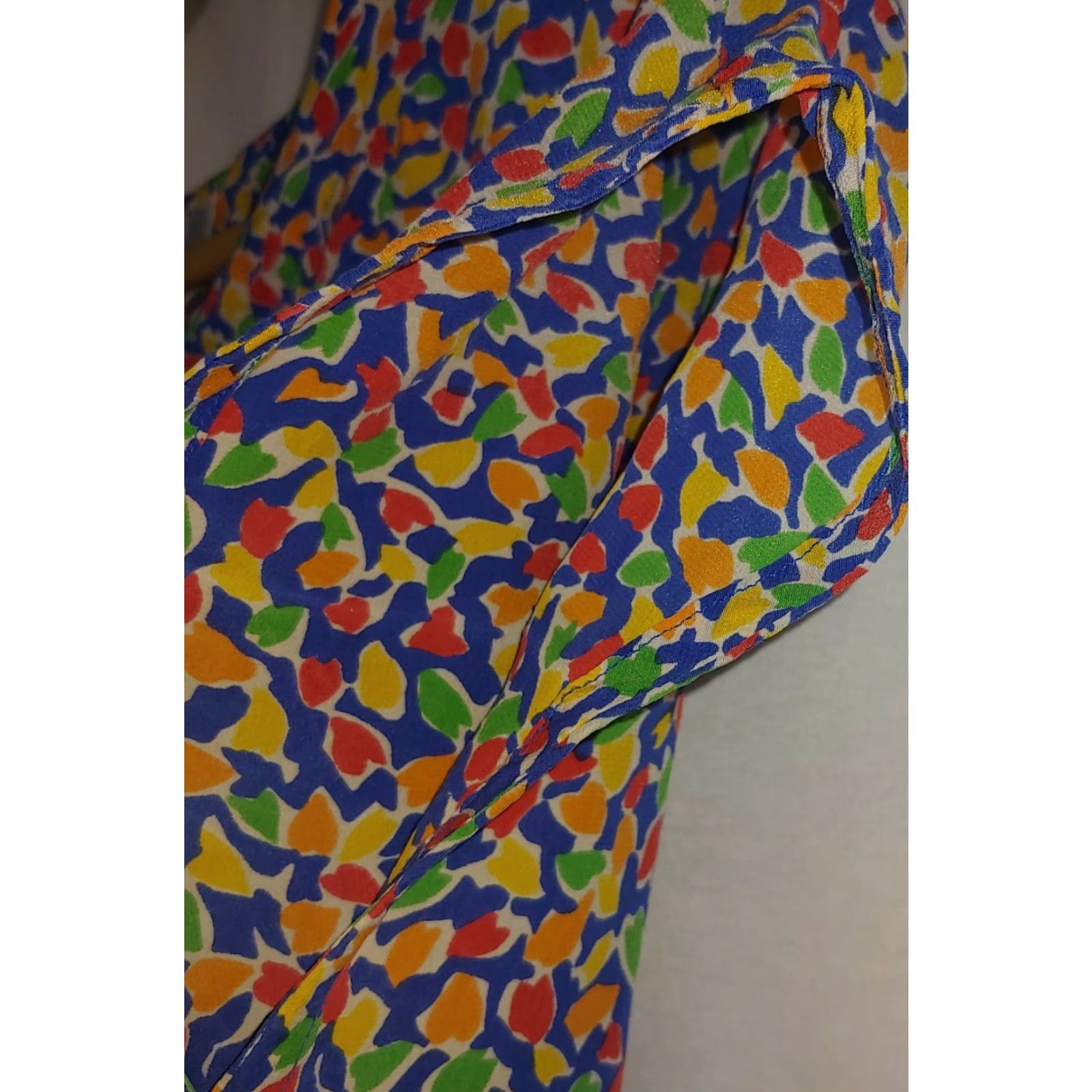 Vintage VINTAGE Winter Silks Blouse Womens 6 Shirt Pullover Short Slv Blue Abstract Vintage Size M / US 6-8 / IT 42-44 - 4 Thumbnail