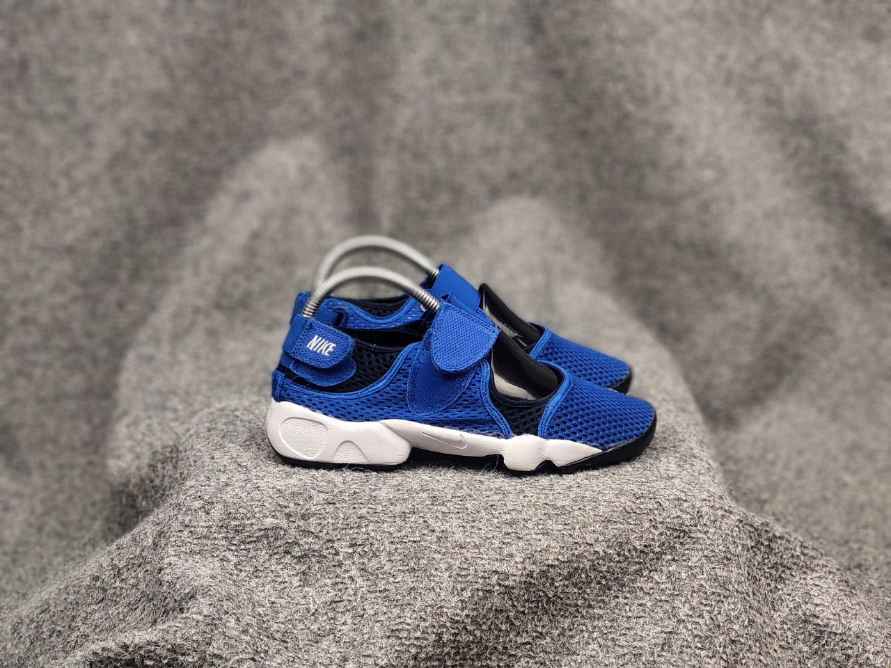 Nike Vintage Nike Air Rift Ninja Swoosh Sneakers Sandals Shoes Size US 7.5 / IT 37.5 - 1 Thumbnail