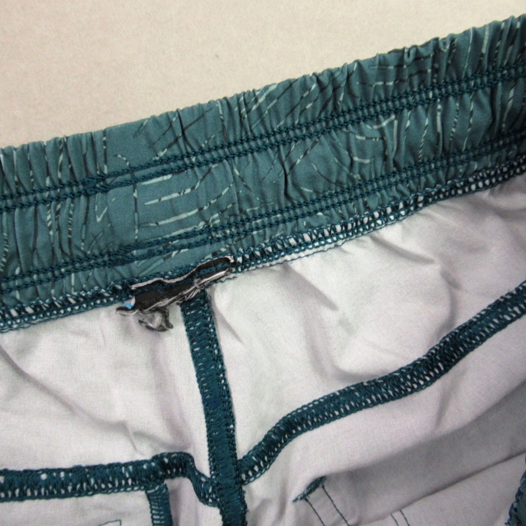 Vintage Kuhl Womens Athletic Hiking Shorts Size L - Green - Drawstring Size 30" / US 8 / IT 44 - 3 Thumbnail