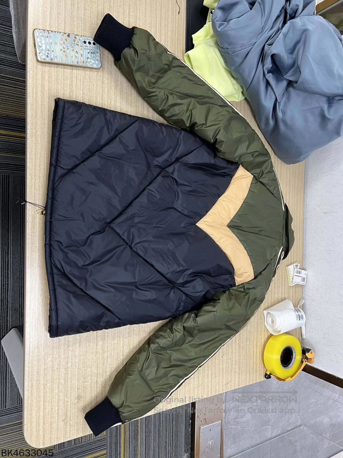 Gucci gucci color-block puffer jacket size 46. Size US S / EU 44-46 / 1 - 2 Thumbnail