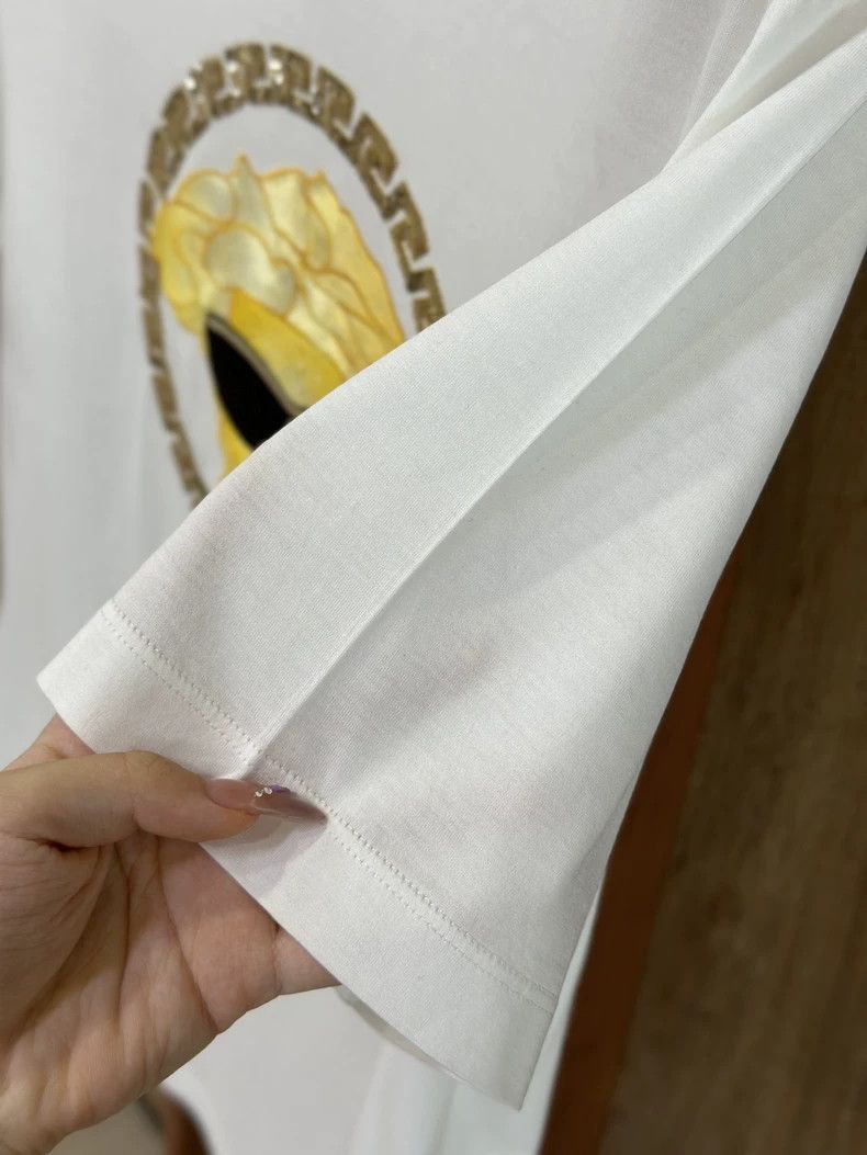 Versace Versace Men's crew neck white embroidered short-sleeved T- Size L / US 10 / IT 46 - 5 Thumbnail