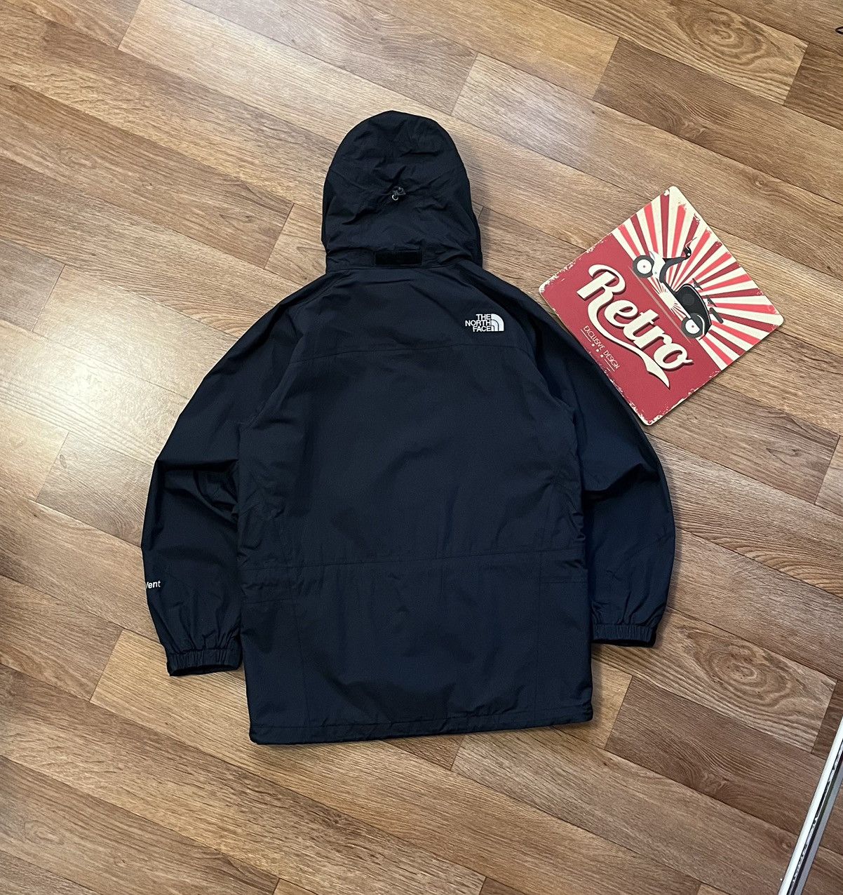 The North Face Vintage The North Face HyVent Nylon Jacket Windbreaker Size US M / EU 48-50 / 2 - 7 Thumbnail