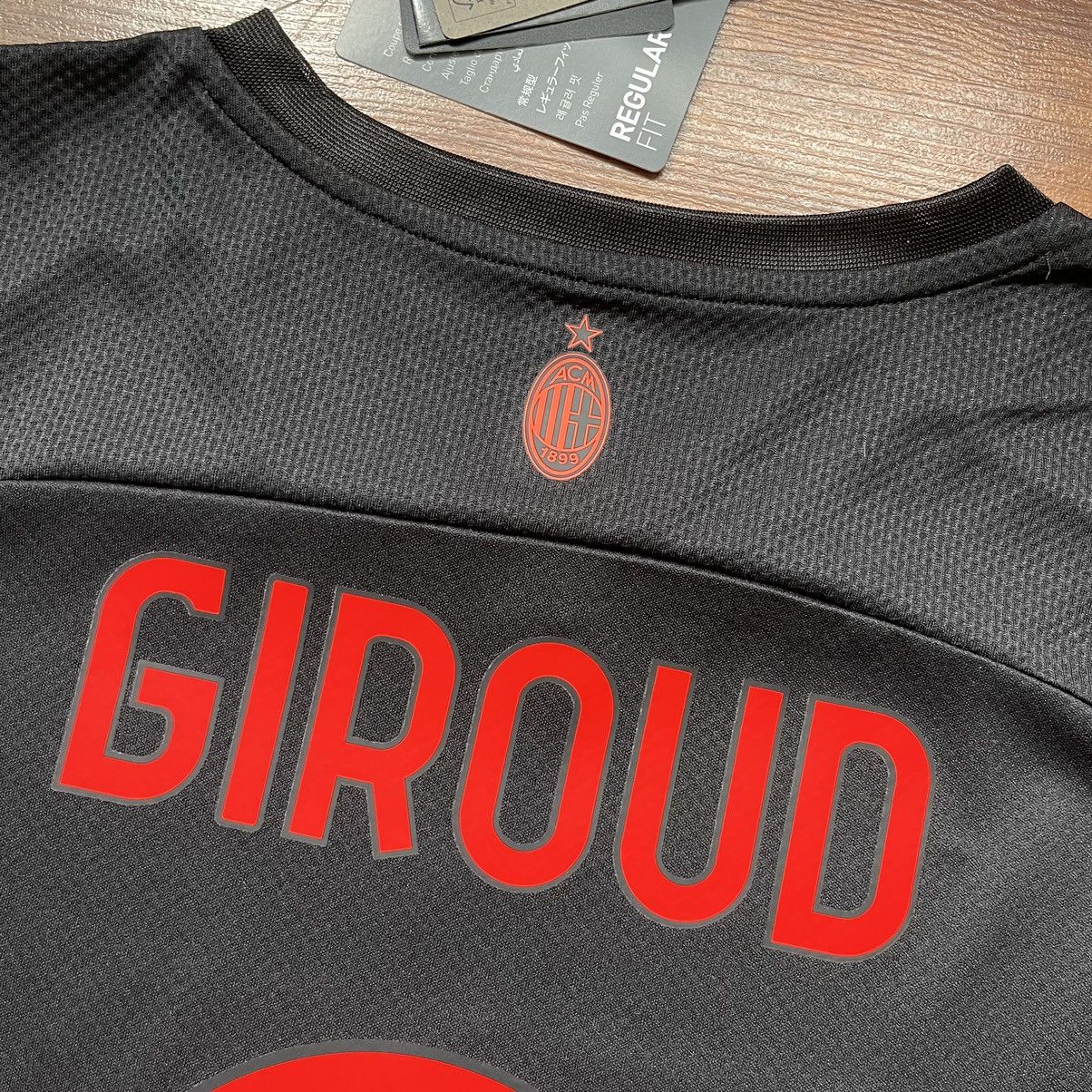 Puma × Vintage NWT AC MILAN PUMA 2021/2022 FOOTBALL THIRD JERSEY #9 GIROUD Size US L / EU 52-54 / 3 - 17 Thumbnail