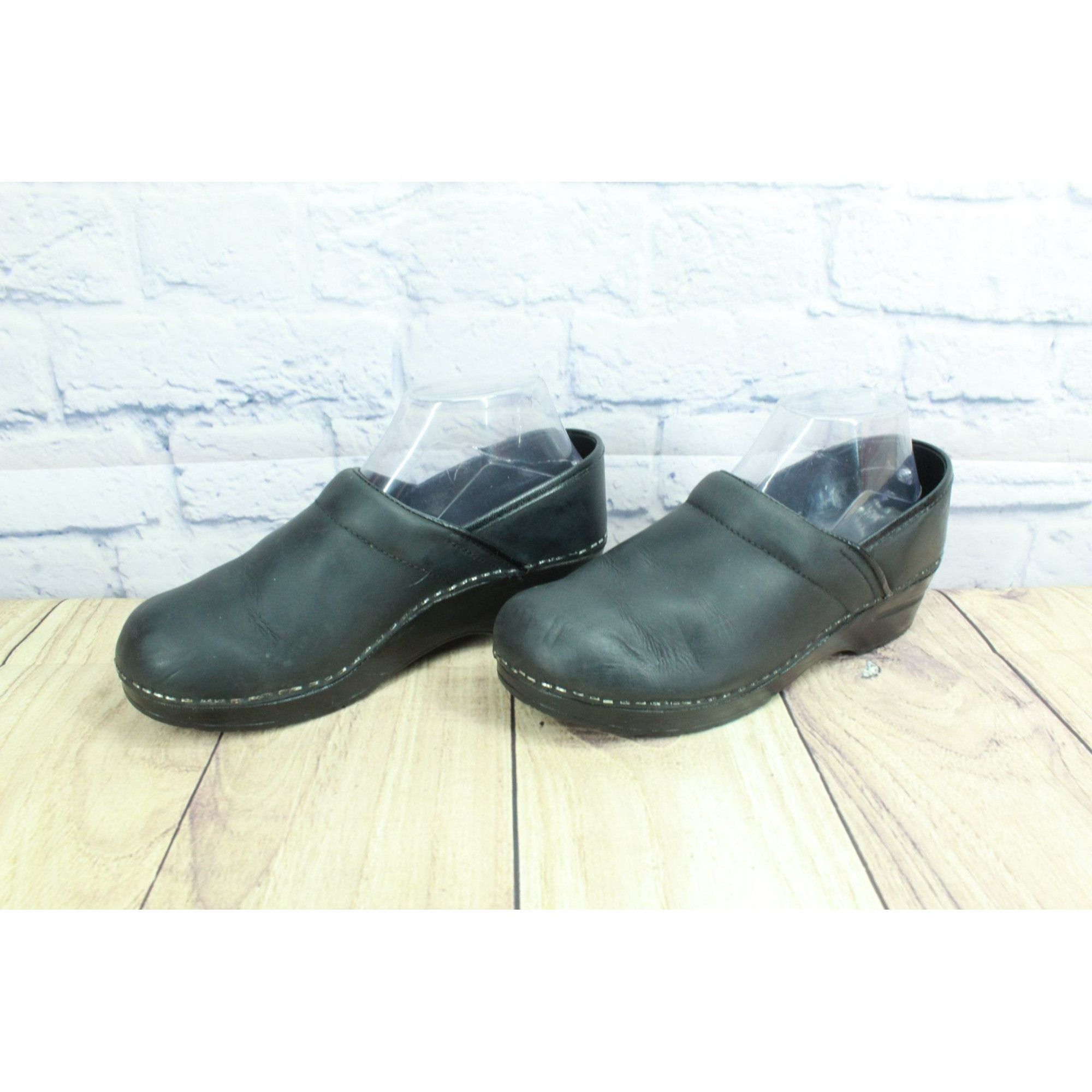 Dansko Dansko Women's Black Matte Stapled Comfort Nursing Clogs Size US 9 / IT 39 - 3 Thumbnail