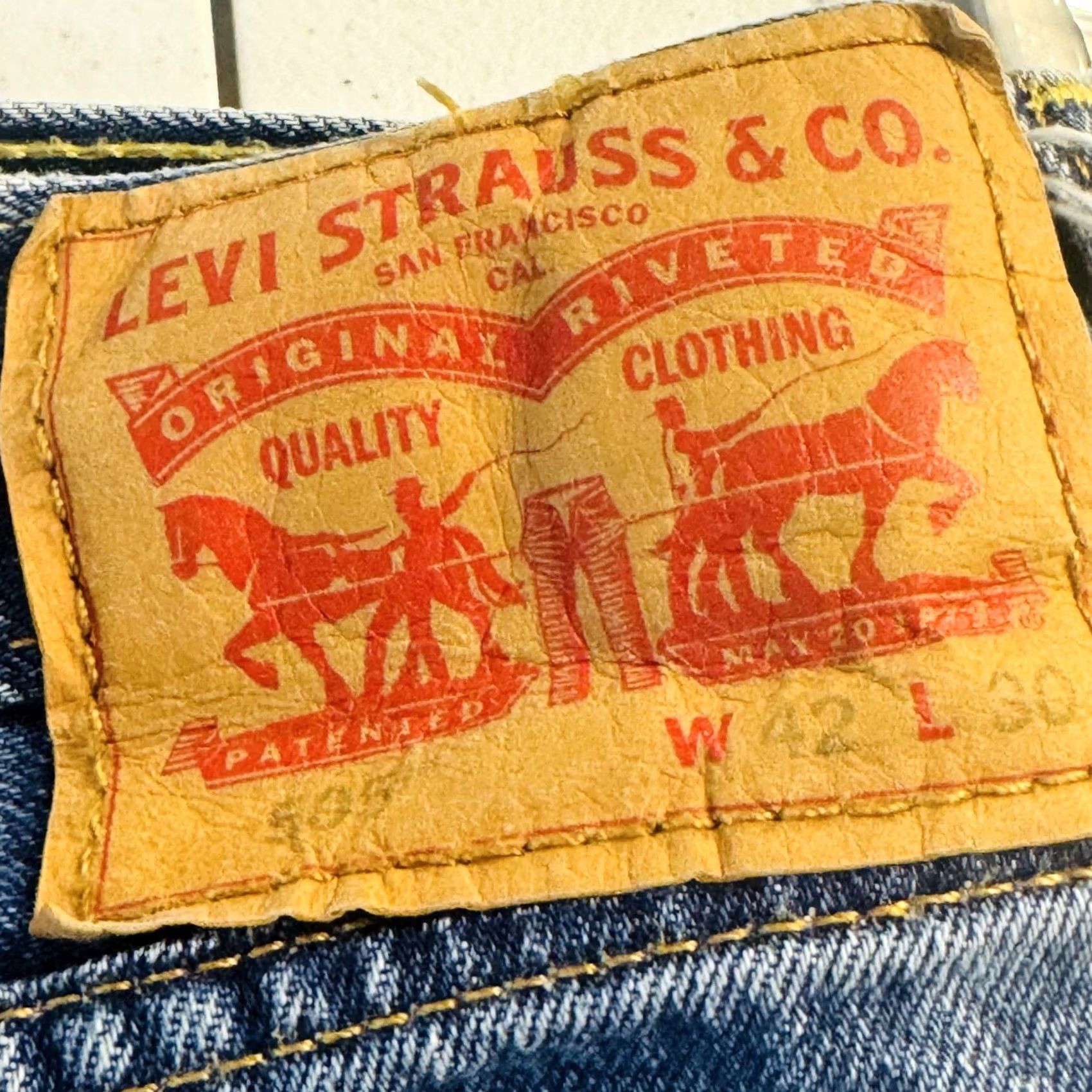 Levi's Levi's 505 Jeans Mens 42x30 Blue Medium Wash Straight Denim Zip Fly Regular Fit Size US 42 / EU 58 - 7 Thumbnail