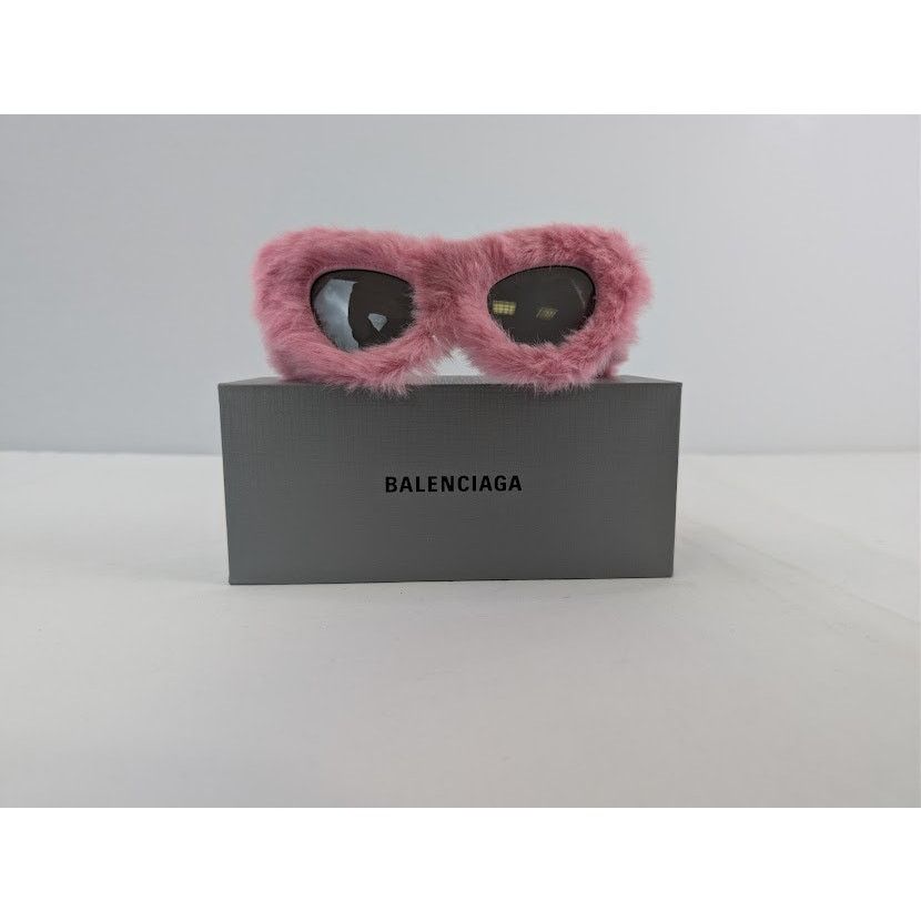 Balenciaga o1rshd1 Size: OS / Furry Sunglasses in Pink Size ONE SIZE - 13 Thumbnail