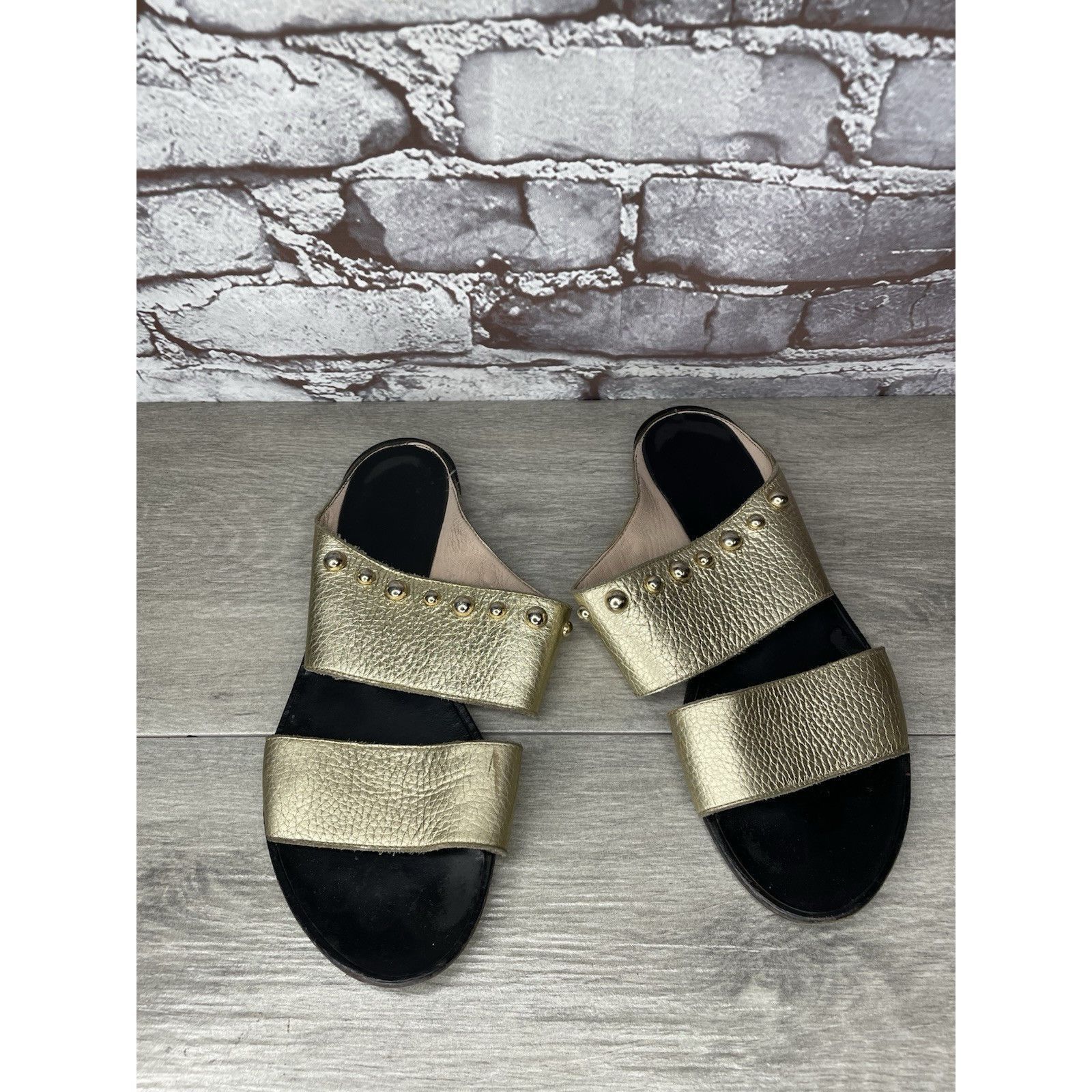 Lanvin Lanvin Gold Leather Straps Flats Slides Studded Sandals Wome Size US 8.5 / IT 38.5 - 2 Thumbnail