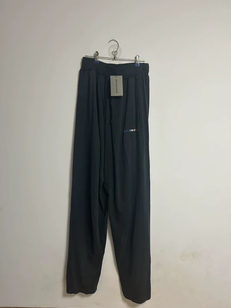 Balenciaga Balenciaga size XS Three-color gradient embroidered letter Size US 27 - 1 Thumbnail