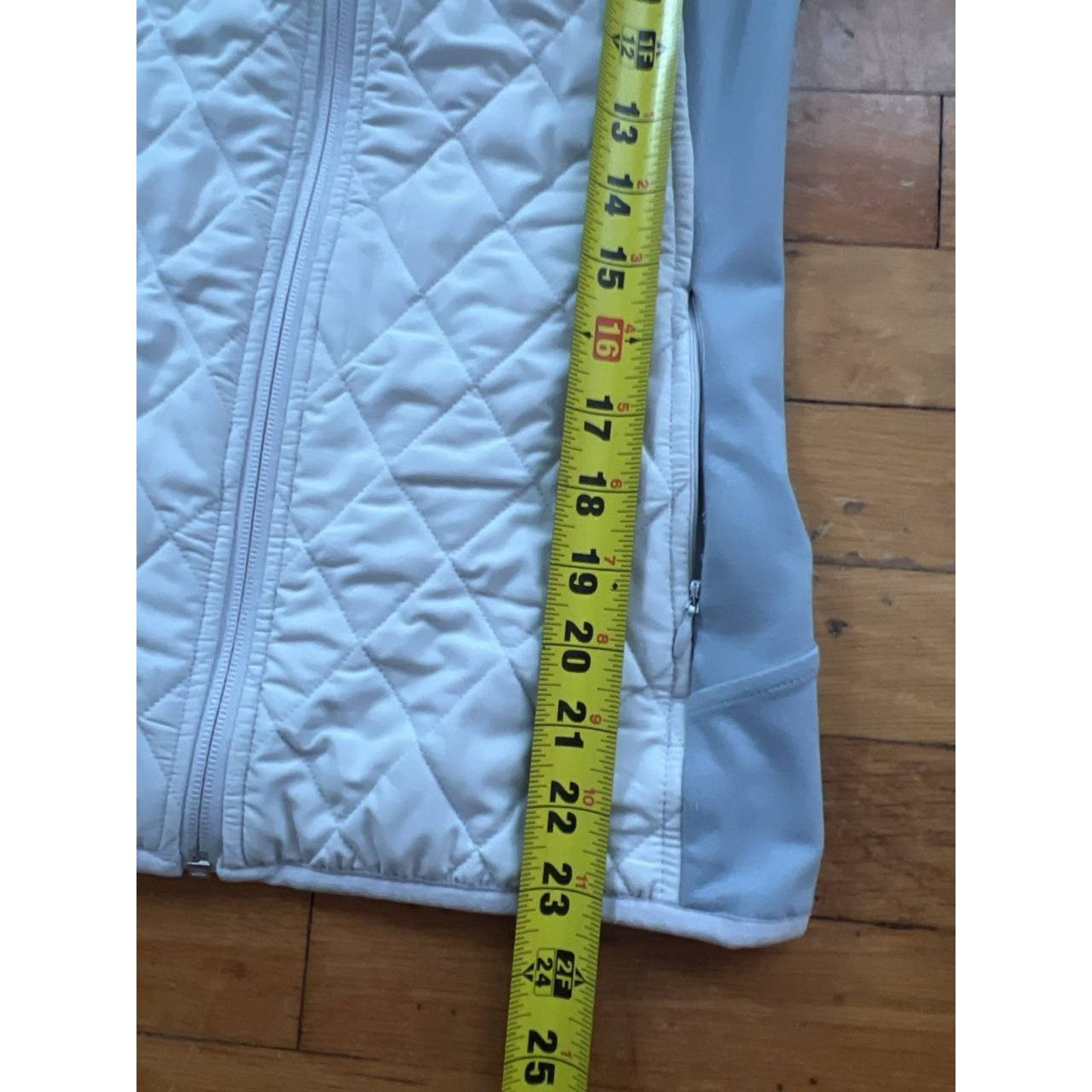 Athleta Athleta Women's White Gray Upside Vest Full XS A001877 Size XS / US 0-2 / IT 36-38 - 7 Thumbnail