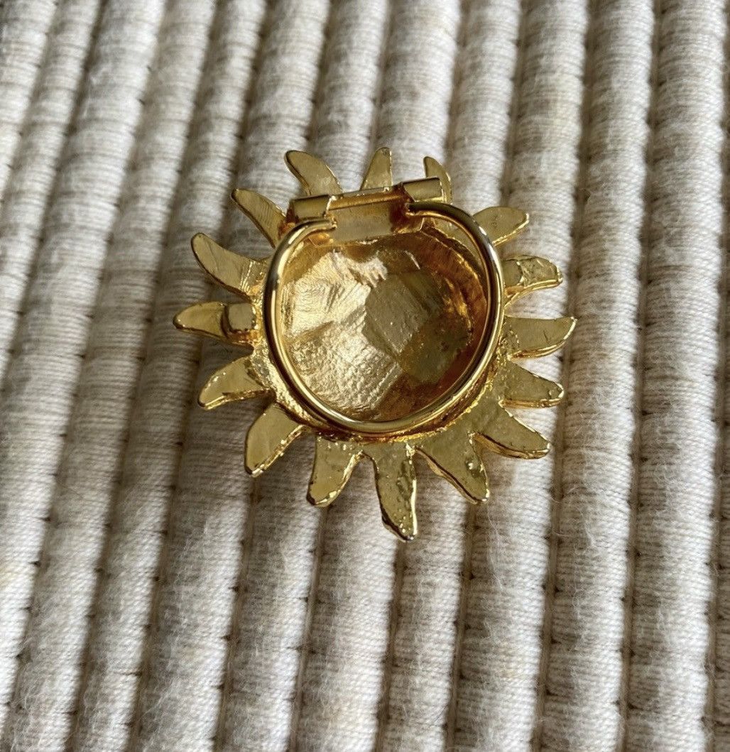 Other VINTAGE TEXTURED GOLD SUN FACE BROOCH PIN WITH DIAMOND EYES Size ONE SIZE - 8 Thumbnail