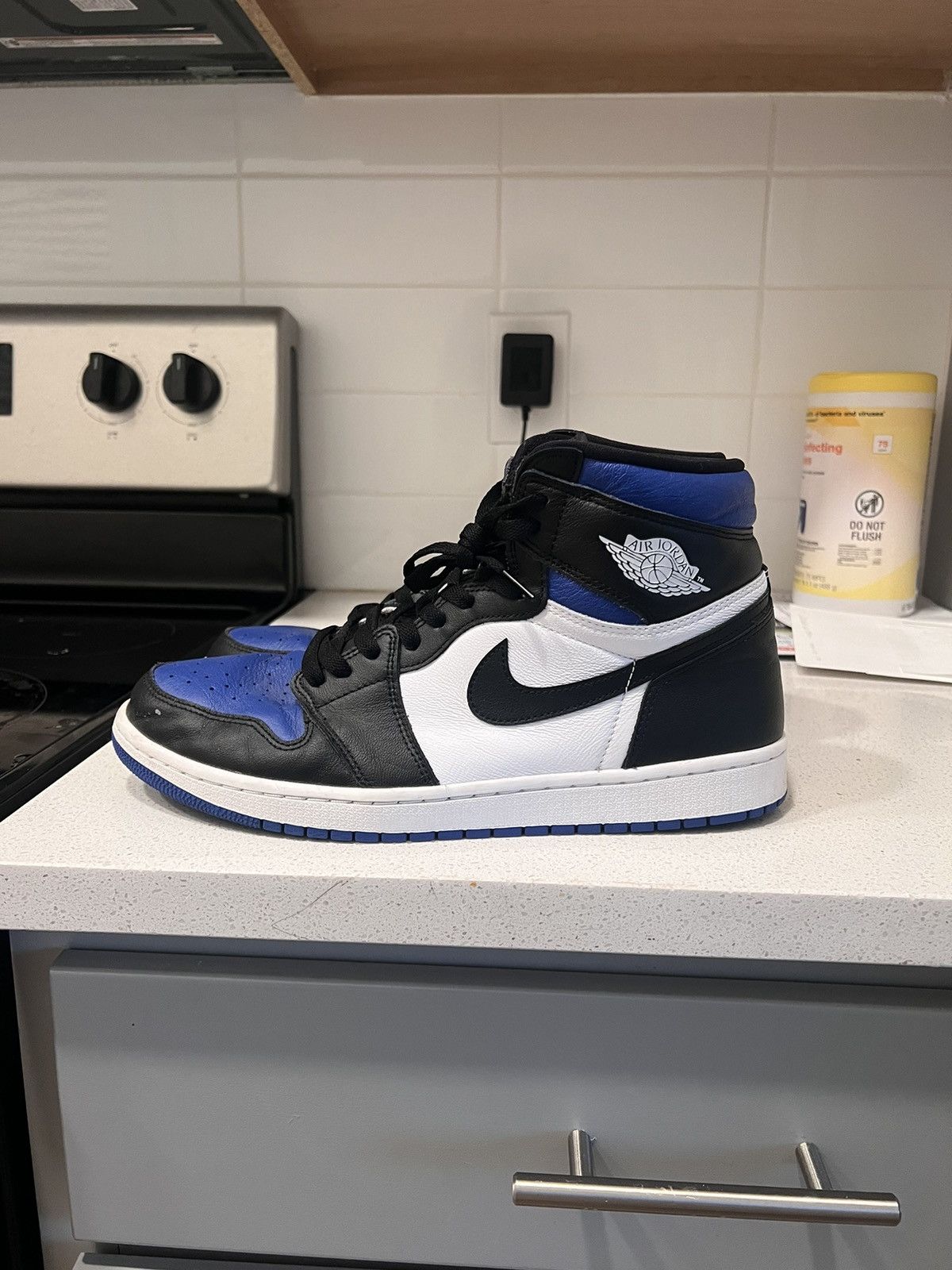 Jordan Brand × Nike Air Jordan 1 Royal Toe Size US 13 / EU 46 - 1 Thumbnail