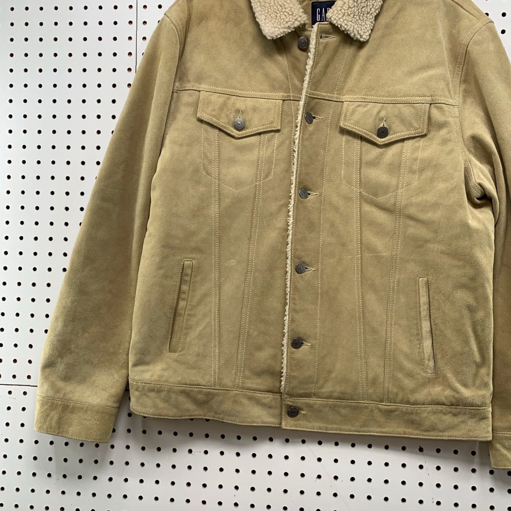 Gap VINTAGE Gap Leather Suede Jacket Mens Large Beige Sherpa Lined Collar Y2K Jacket Mens Large Beige Sherpa Lined Collar Y2K Size US L / EU 52-54 / 3 - 7 Thumbnail
