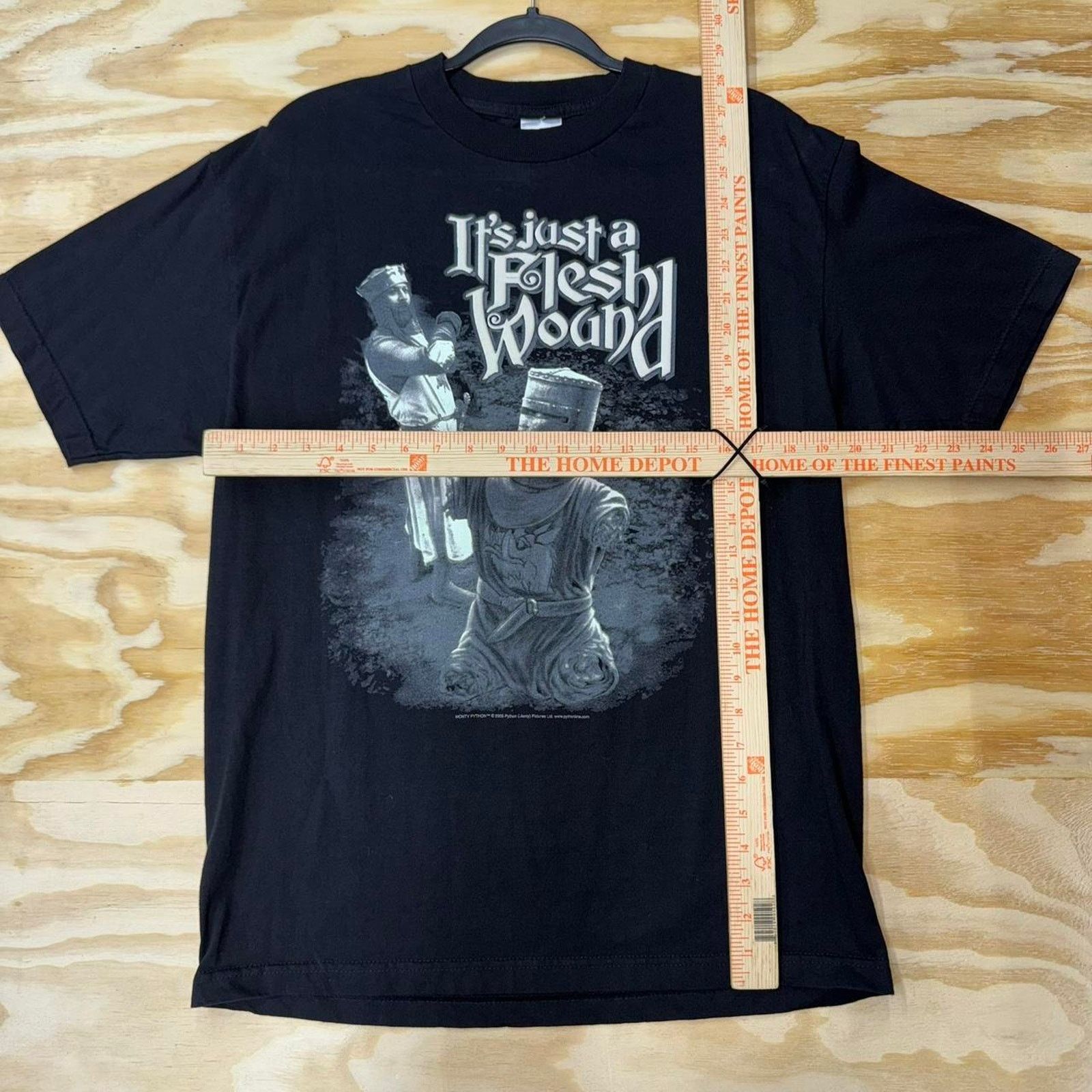 AAA Vintage y2k monty python and the holy Grail movie promo tee Size US L / EU 52-54 / 3 - 3 Thumbnail