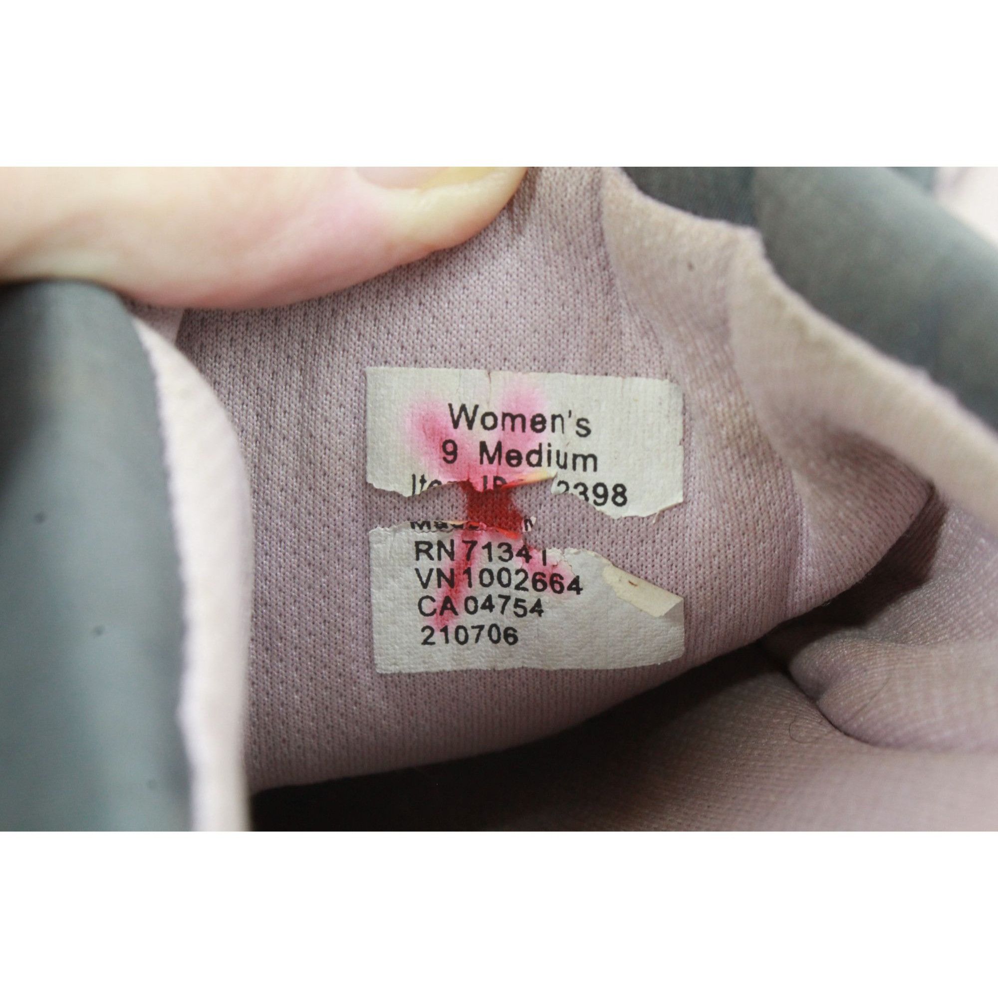 L.L. Bean LL Bean Women's Airlight Gray Nylon Slip On Soft Cozy Indoor Size US 9 / IT 39 - 9 Thumbnail