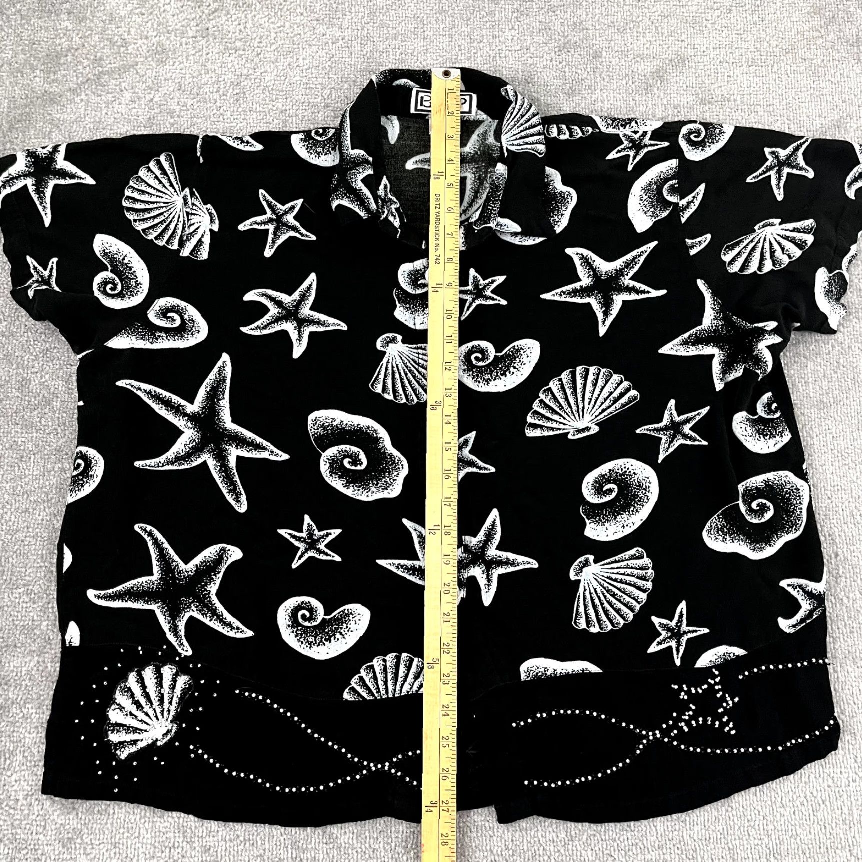 Vintage WE BE BOP Black Button-Up Shirt Women 1X Beaded Animal Print Short Sleeve Casual Top Size XL / US 12-14 / IT 48-50 - 5 Thumbnail