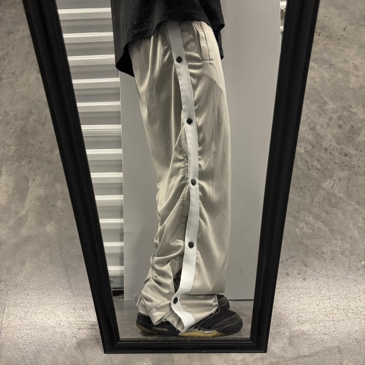 Japanese Brand × Vintage Crazy Vintage Y2K/2000s Cream White Striped Streetwear Skater Tear-Away Track Pants! Size US 30 / EU 46 - 1 Thumbnail