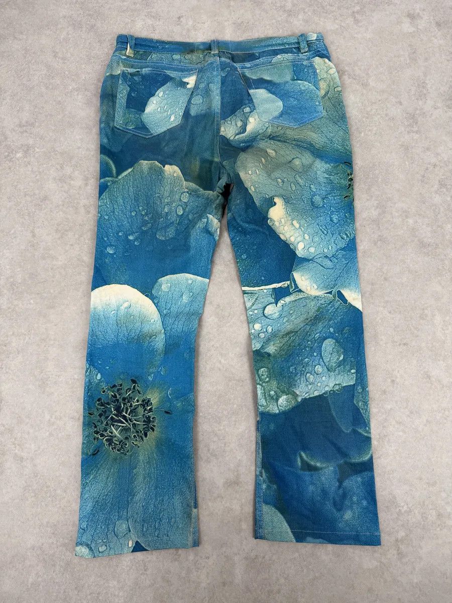 Roberto Cavalli 2000s Roberto Cavalli Blue Wet Leaves Print Pants Size 26" / US 2 / IT 38 - 2 Thumbnail