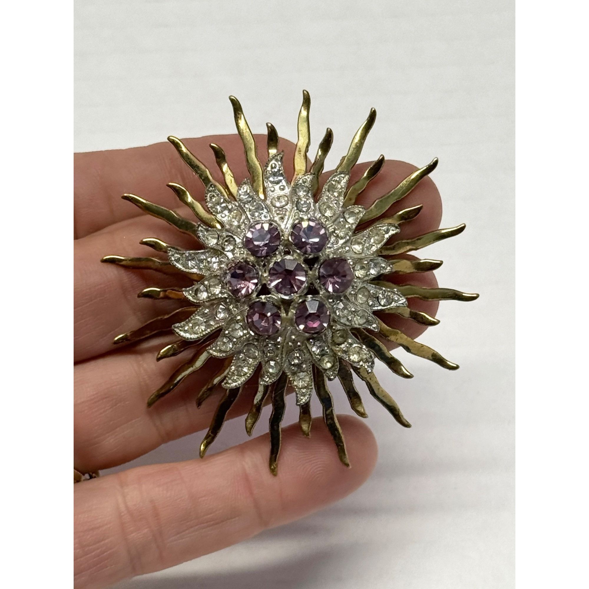 Vintage Vintage purple starburst rhinestone brooch pin Size ONE SIZE - 4 Thumbnail