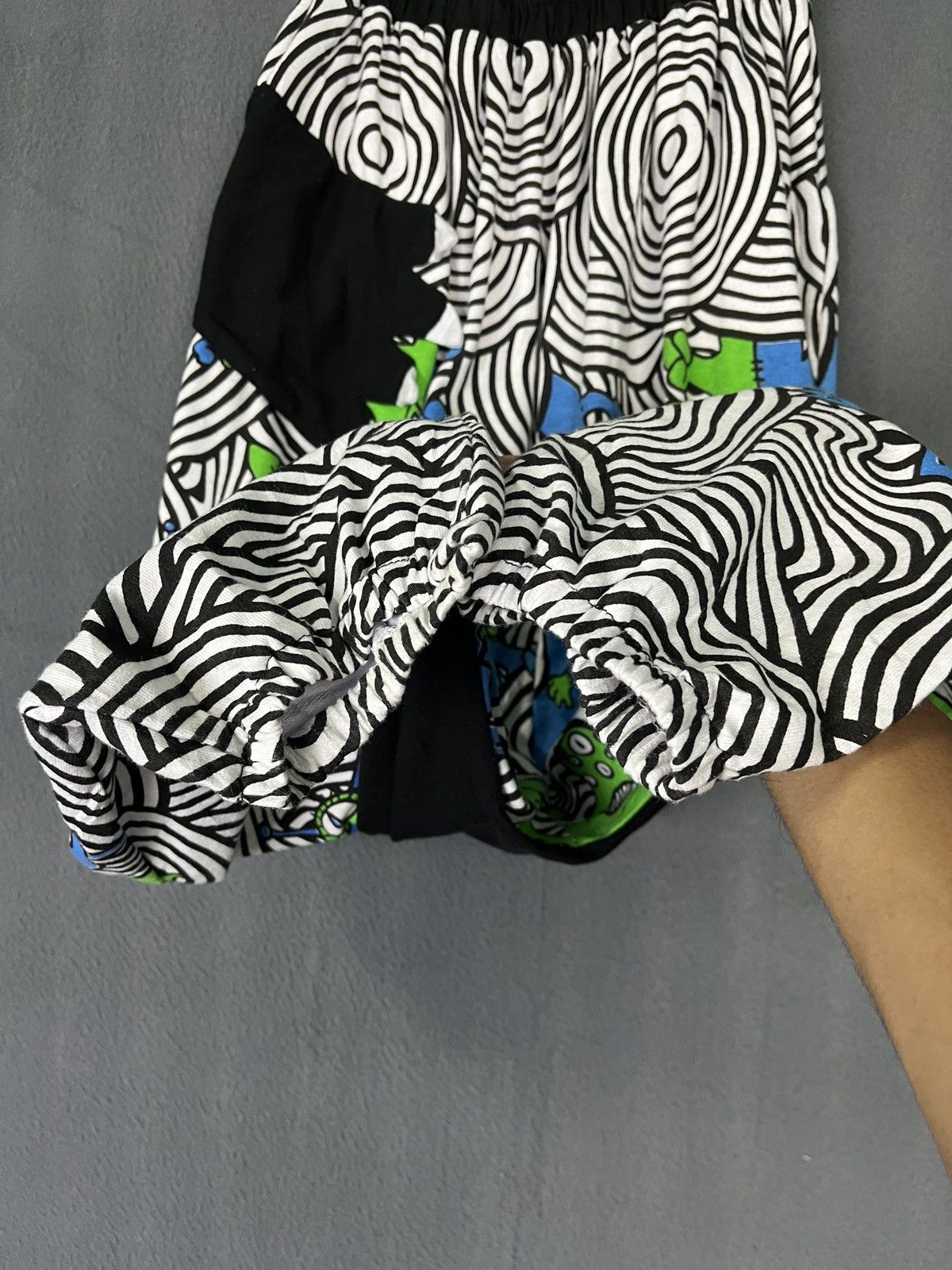 Japanese Brand Hiprocker Monster Alien All Over Print Drop Crotch Pants Size US 31 - 6 Thumbnail