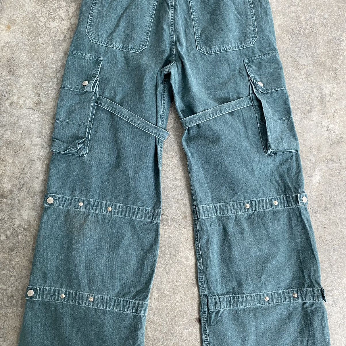 Agolde AGOLDE Bondage Strap Rave Vivian Flared Cargo Pants Size US 32 / EU 48 - 14 Thumbnail