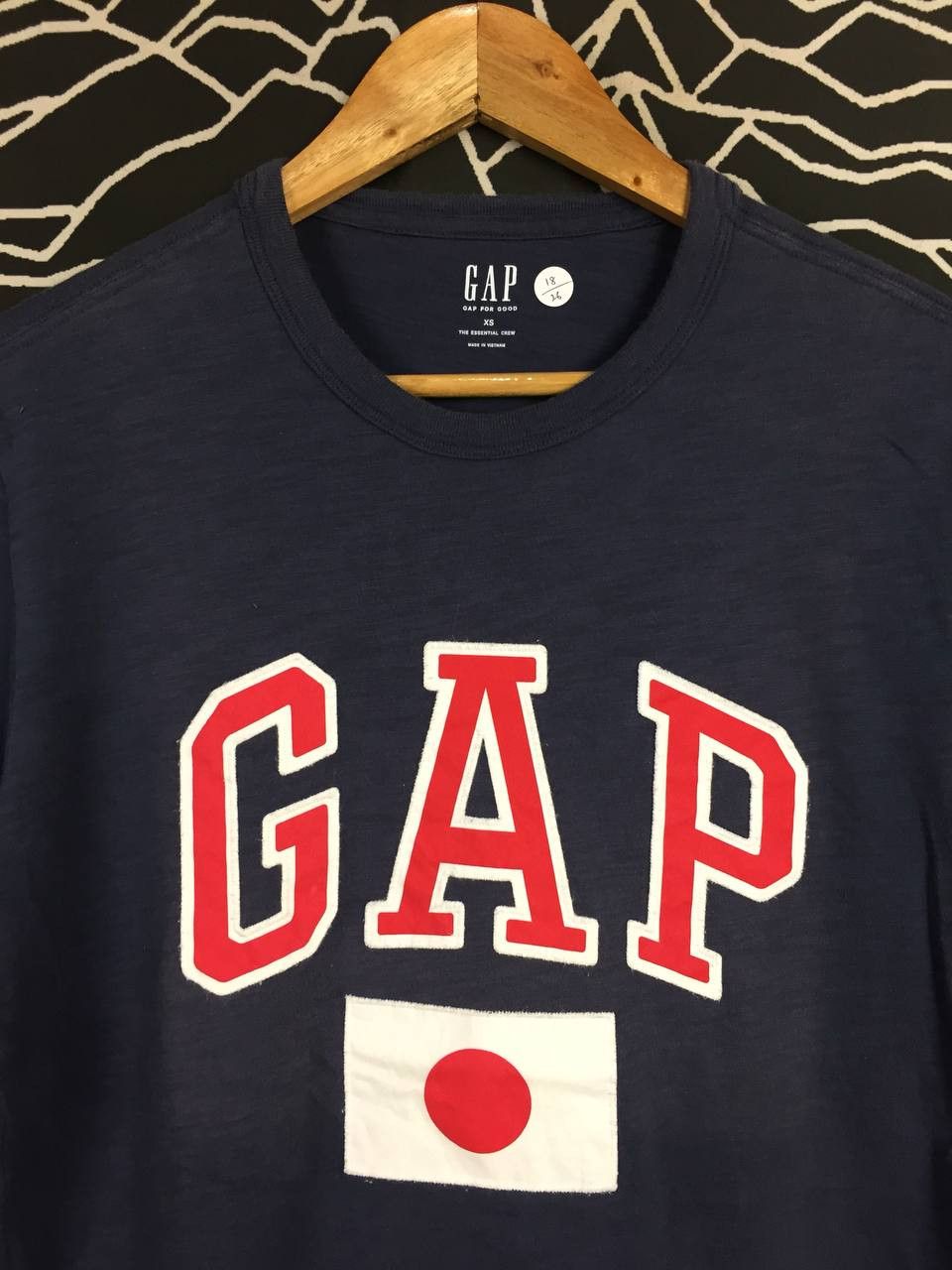 Gap GAP Japan Flag Logo Essential Crew Tee Size XS Size US XS / EU 42 / 0 - 3 Thumbnail