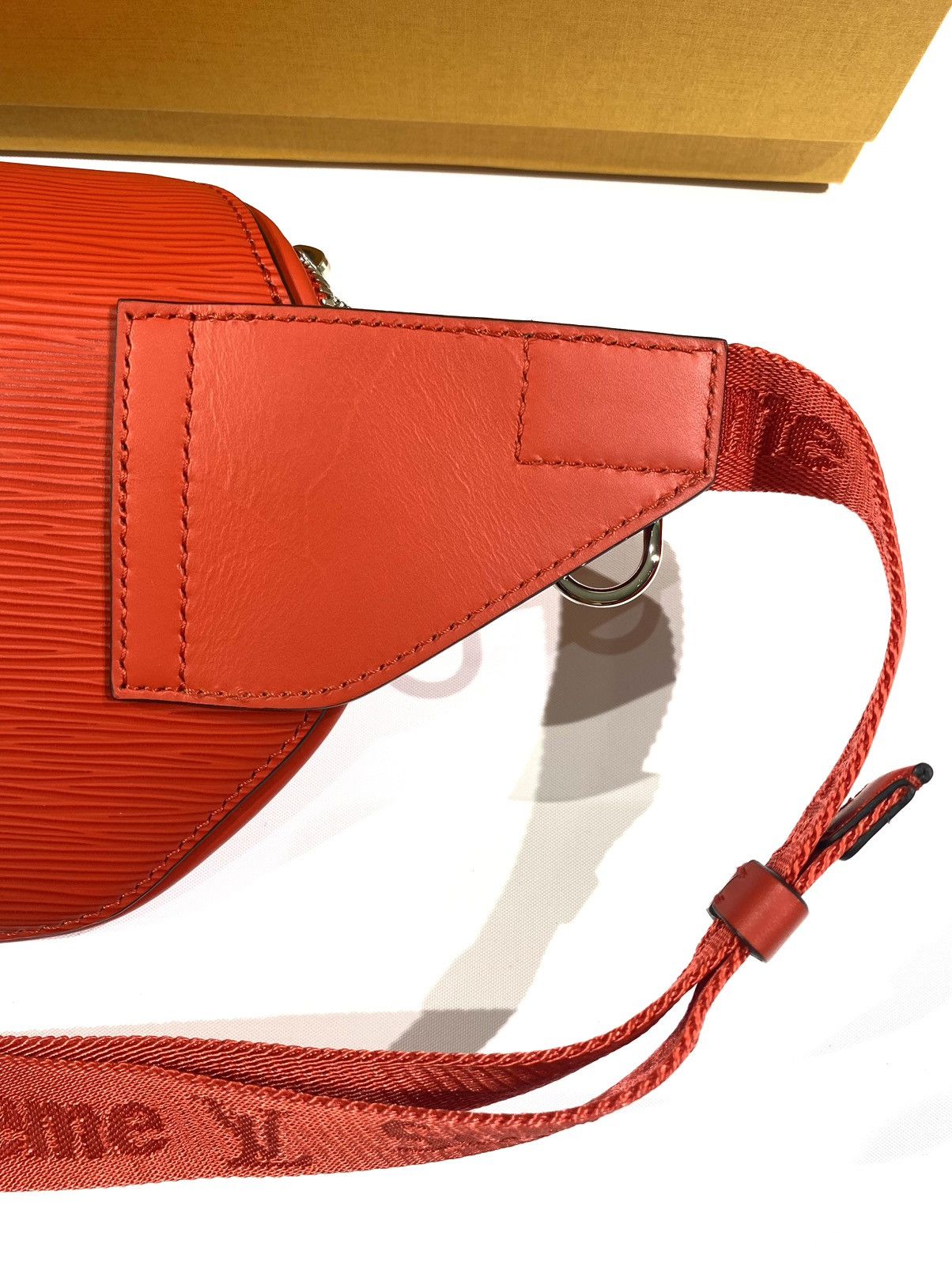 Louis Vuitton × Supreme Louis Vuitton X Supreme Bumbag Red EPI Leather Size ONE SIZE - 10 Thumbnail