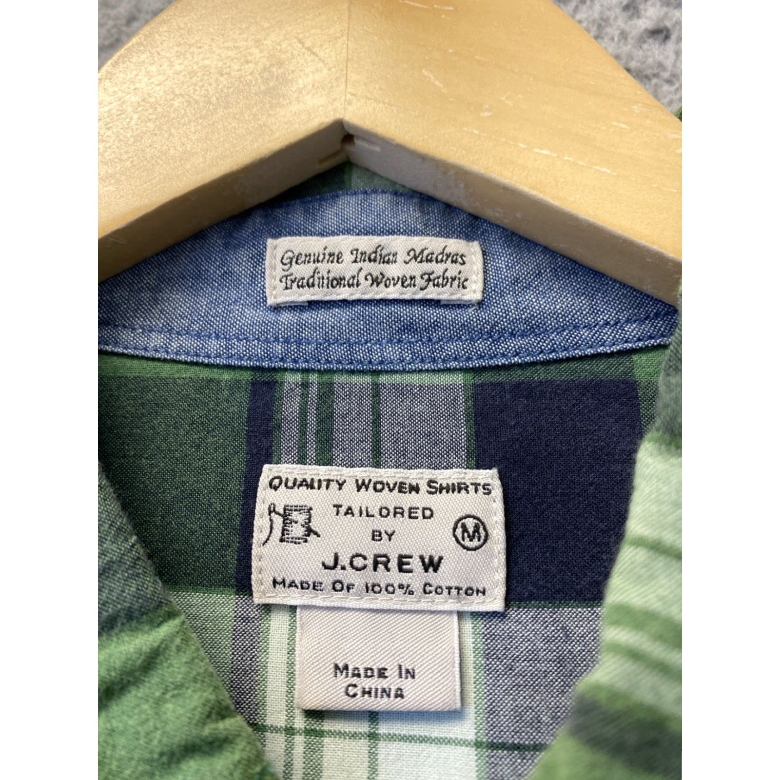 J.Crew J. Crew Button Shirt Men’s M Green White Madras Plaid Lightweight Button-Up Long Sleeve Collared Spread Cotton Regular Classic Mens Size US M / EU 48-50 / 2 - 3 Thumbnail