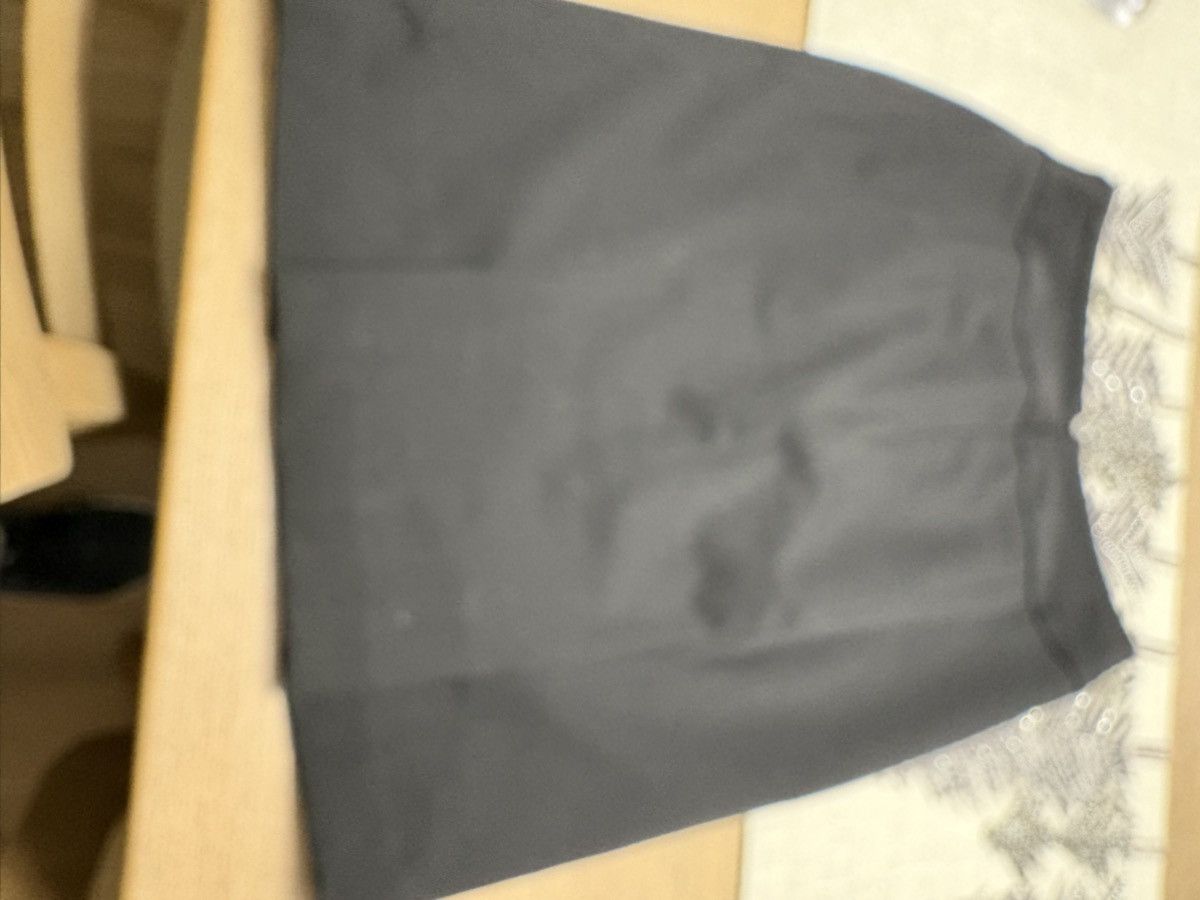 Ann Taylor Ann Taylor petite size 0 black skirt Size 25" / US 0 / IT 36 - 6 Thumbnail